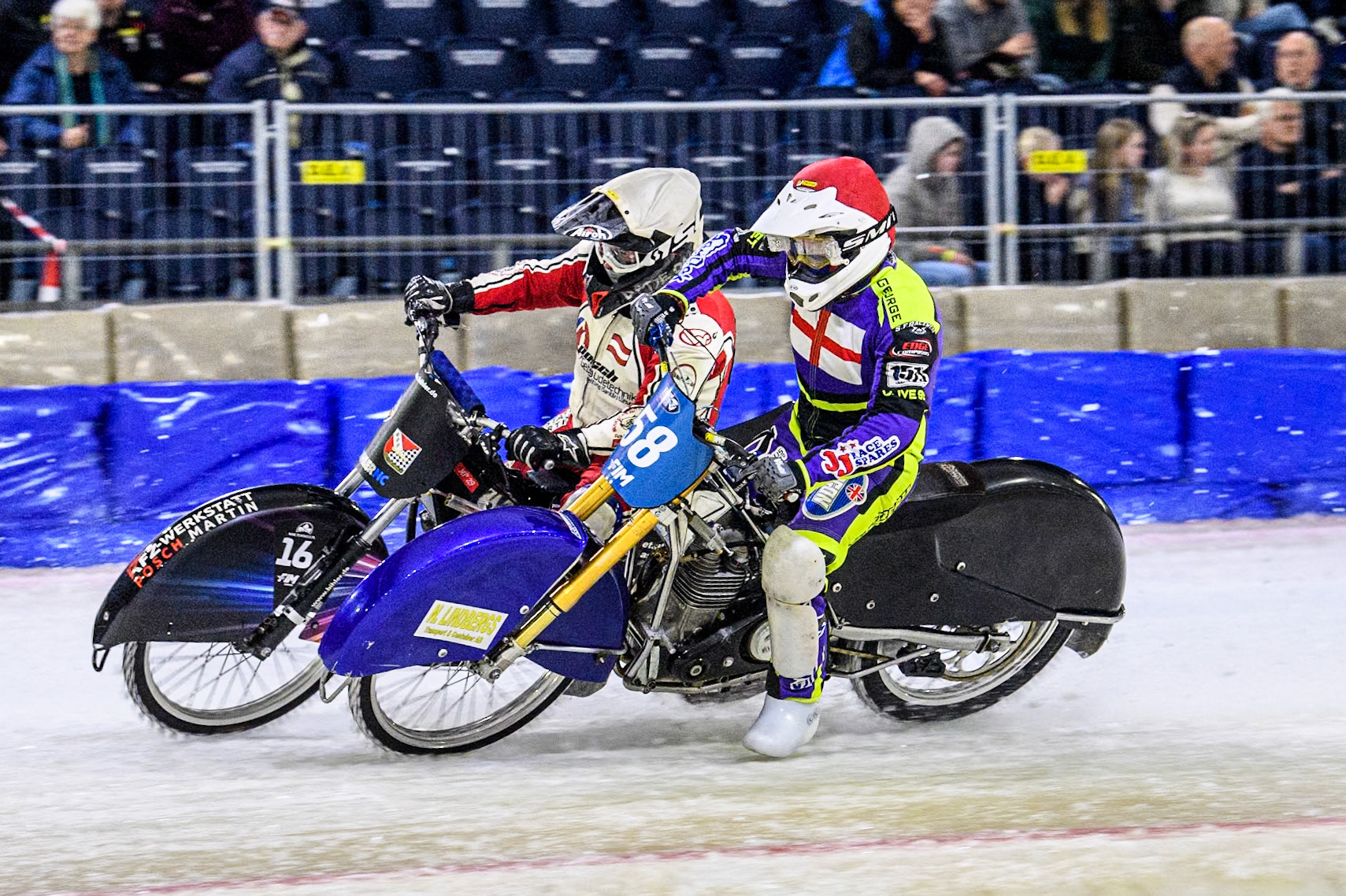 Paul Cooper of Great Britain in Red rides inside Martin Posch of Austria in White during the Roelof Thijs Bokaal at Ice Rink Thialf, Heerenveen, The Netherlands on Friday 5th April 2024. (Photo: Ian Charles | MI News)