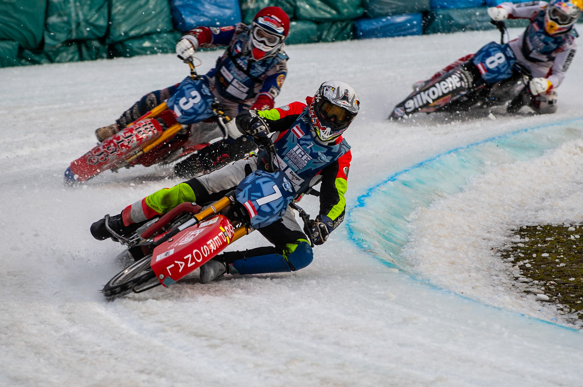 BERLIN GERMANY  - March 1   Harald Simon (White) leads Jan Klatovsky (Red) during the Ice Speedway of Nations at the Horst-Dohm-Eisstadion, Berlin,  on Sunday 1 March 2020. (Credit: Ian Charles | MI News)