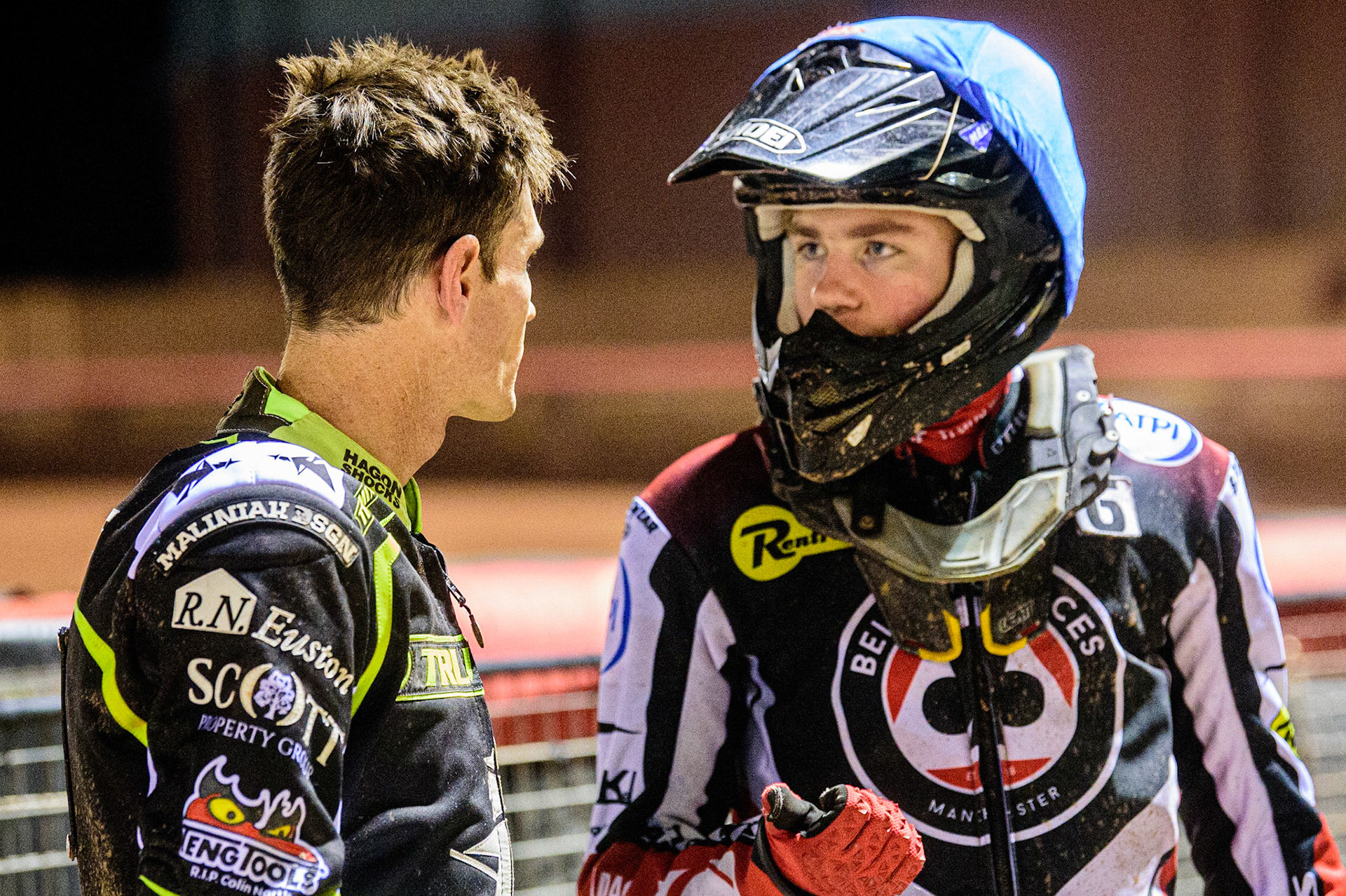 Jason Doyle  (left) chats with Norick Blodorn  during the SGB Premiership Semi Final 2nd Leg between Belle Vue Aces and Ipswich Witches at the National Speedway Stadium, Manchester on Monday 3rd October 2022. (Credit: Ian Charles | MI News)