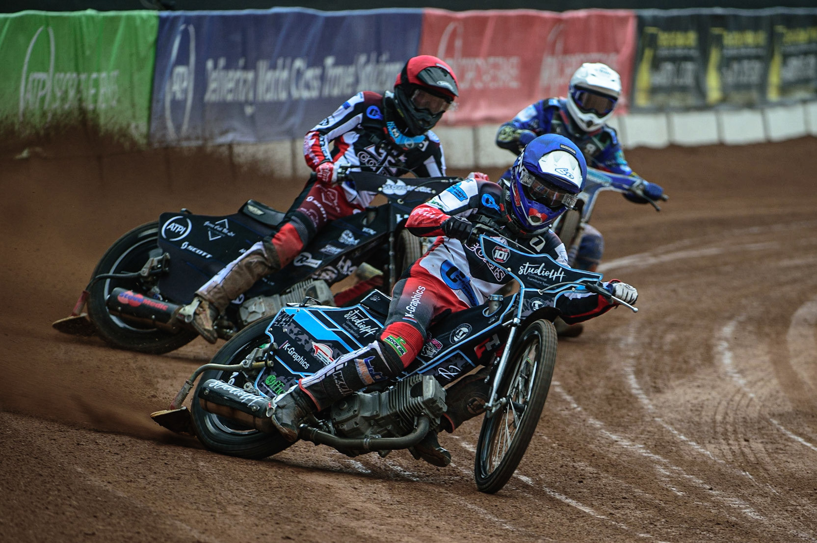 MANCHESTER, UK. APR 15TH   Freddy Hodder (Blue) leads Harry McGurk  (Red) and Jody Scott  (White) during the National Development League match between Belle Vue Colts and Plymouth Centurions at the National Speedway Stadium, Manchester on Friday 15th April 2022. (Credit: Ian Charles | MI News)