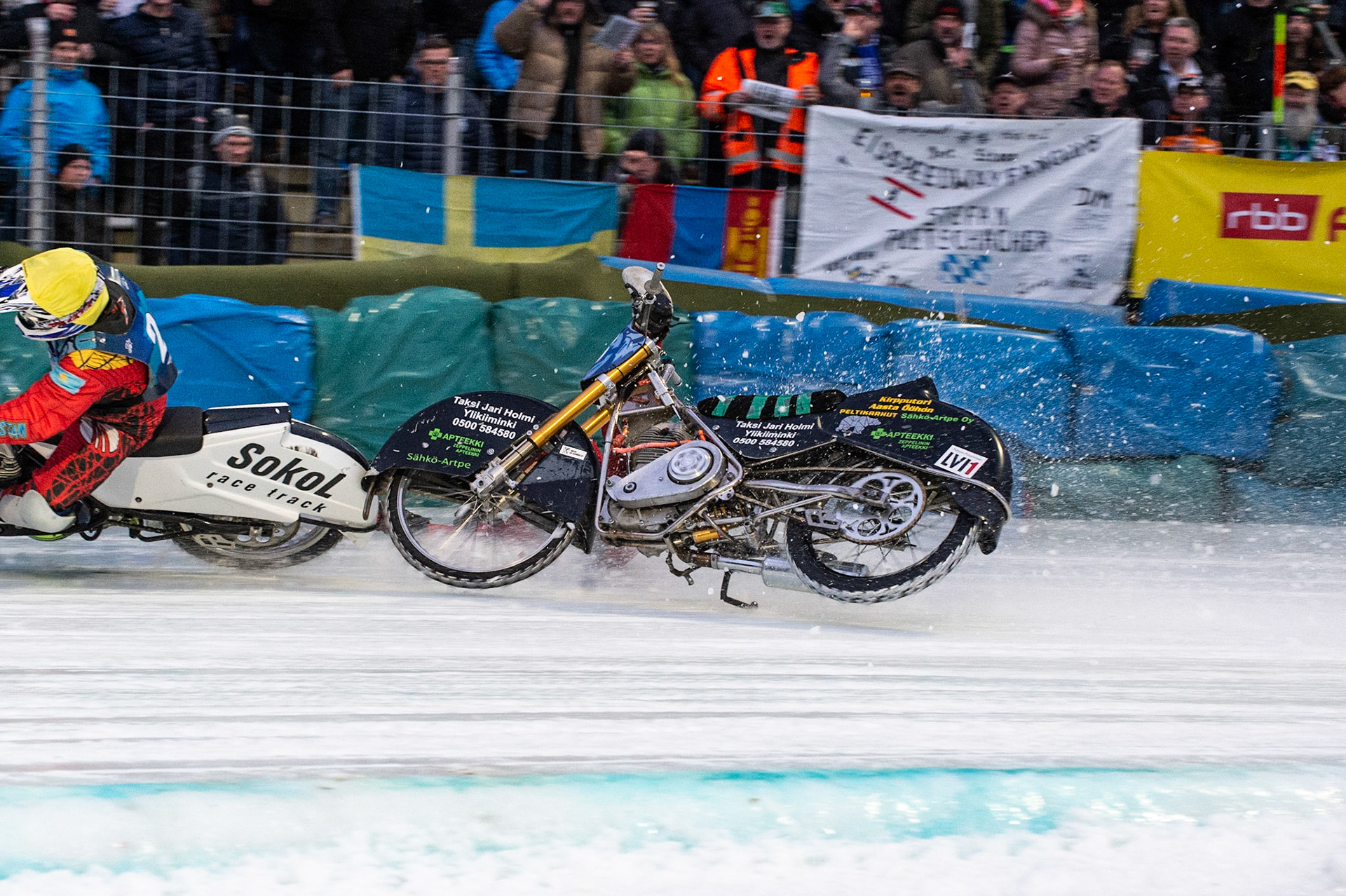 BERLIN GERMANY  - February 29  Matti Isoaho (Red) of Finland collides with Vladimir Cheblokov (Yellow) of Kazakhstan during theIce Speedway of Nations (Day 1) at the Horst-Dohm-Eisstadion, Berlin,  on Saturday 29 February 2020. (Credit: Ian Charles | MI News)