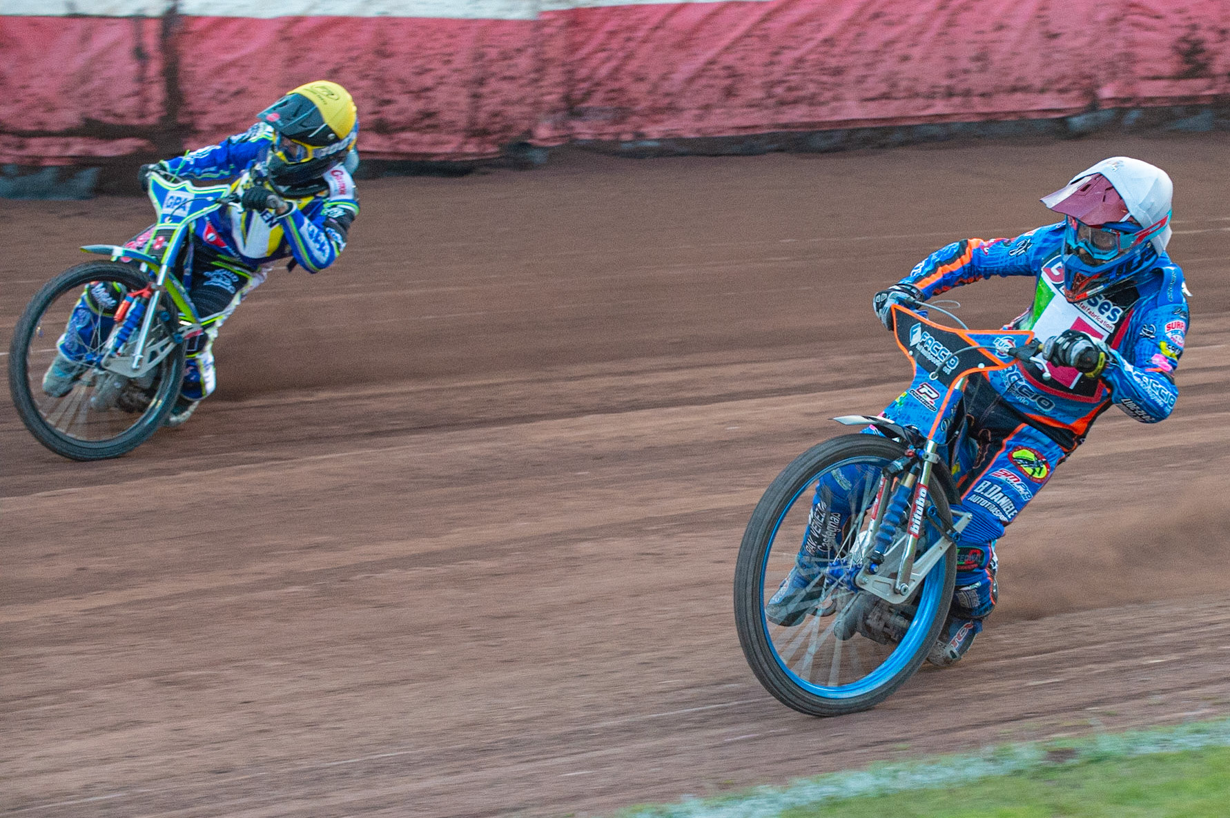 Photo by Ian Charles:

Nico Covatti (White) inside Pontus Aspgren (Yellow)

FIM Speedway Grand Prix World Championship - Qualifying Round 1, Peugeot Ashfield Stadium, Glasgow, 8 June 2019