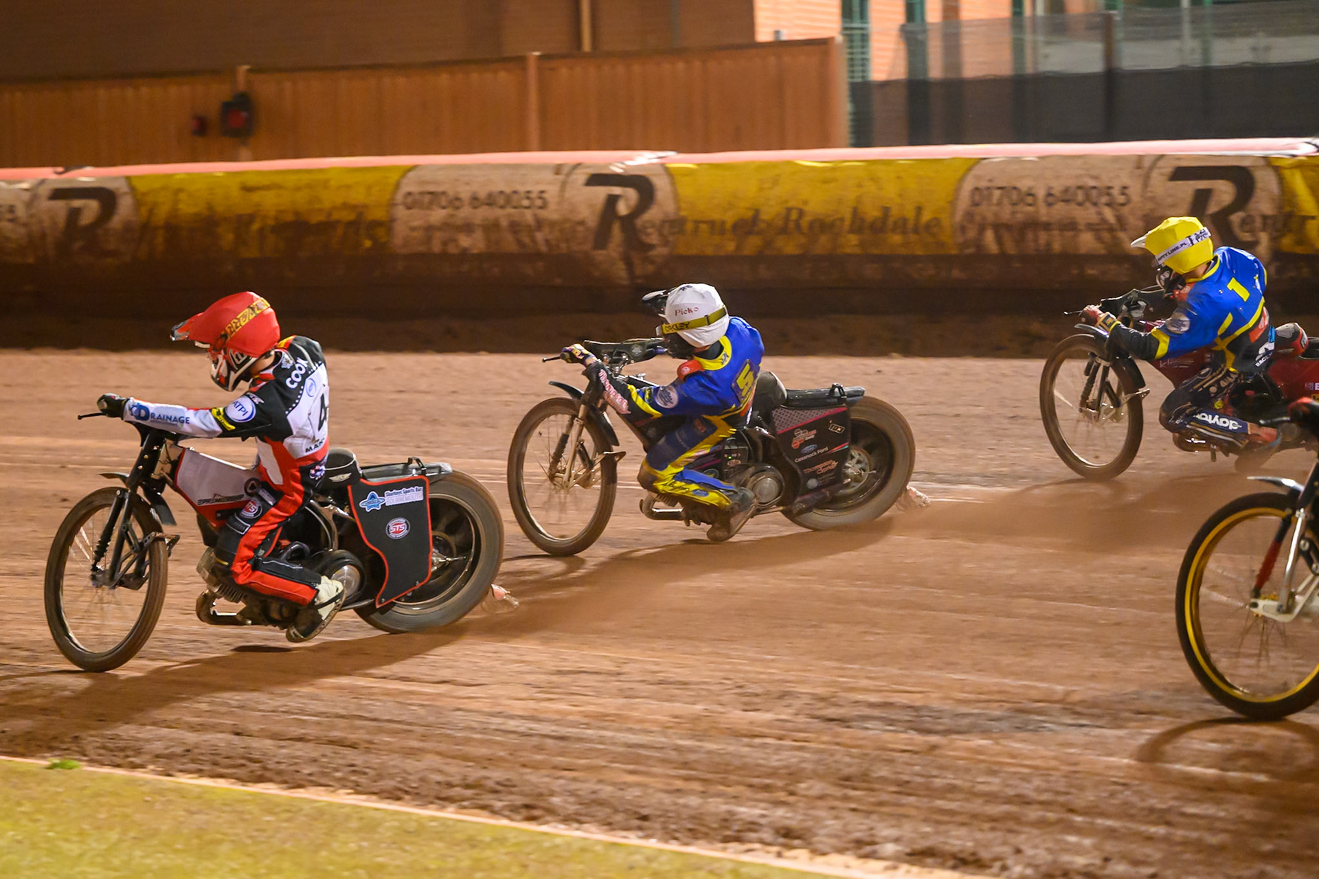 Zach Cook of Belle Vue Aces in Red on the inside of Josh Pickering of Sheffield Tigers in White during the Rowe Motor Oil Premiership Grand Final 2nd Leg between Belle Vue Aces and Sheffield Tigers at the National Speedway Stadium, Manchester on Friday 16th October 2026. (Photo: Ian Charles | MI News)