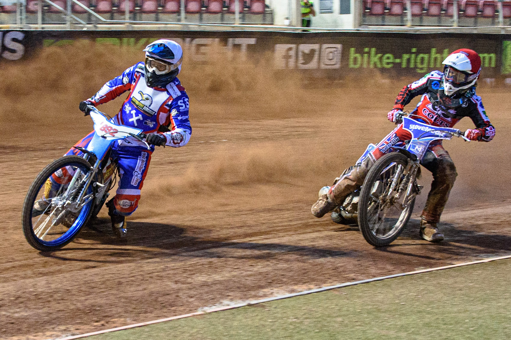MANCHESTER, UK. JULY 23RD Jake Knight  (White) leads Harry McGurk  (Red) during the National Development League match between Belle Vue Colts and Eastbourne Seagulls at the National Speedway Stadium, Manchester on Friday 23rd July 2021. (Credit: Ian Charles | MI News)