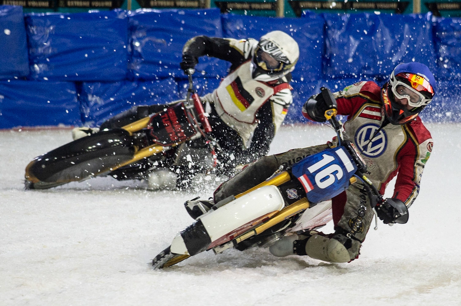 Photo: Ian Charles

Josef Kreuzberger (Blue) inside Franz Mayerbüchler (White)

Roelof Thijs Bokaal, Ice Rink Thialf, Heerenveen, Netherlands Friday  29  March  2019