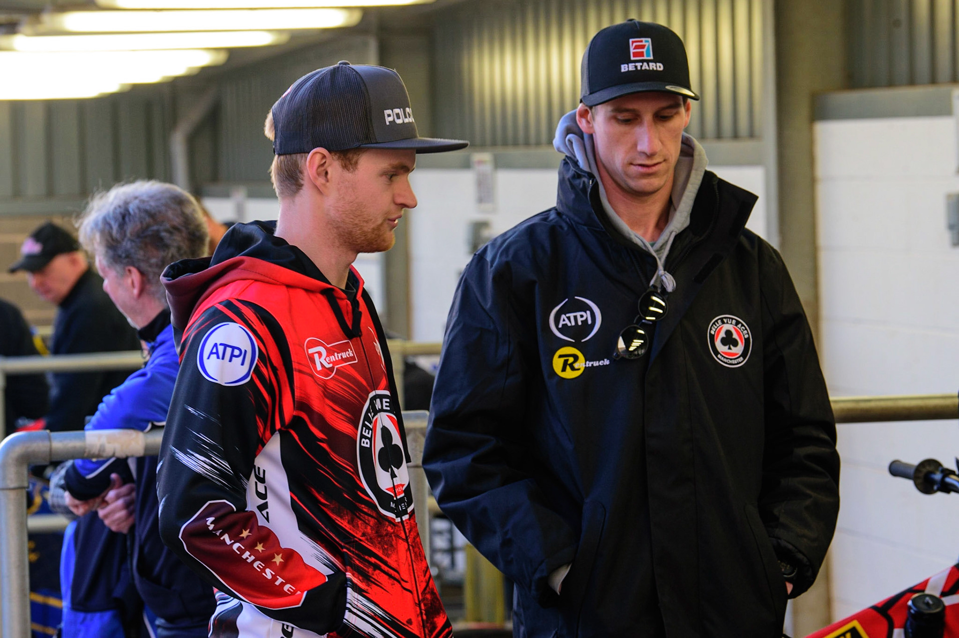 MANCHESTER, UK.  MAR 28TH. Brady Kurtz of Belle Vue  (left) and Max Fricke of Belle Vue chat   during the SGB Premiership League Cup match between Belle Vue Aces and Sheffield Tigers at the National Speedway Stadium, Manchester on Monday 28th March 2022. (Credit: Ian Charles | MI News)
