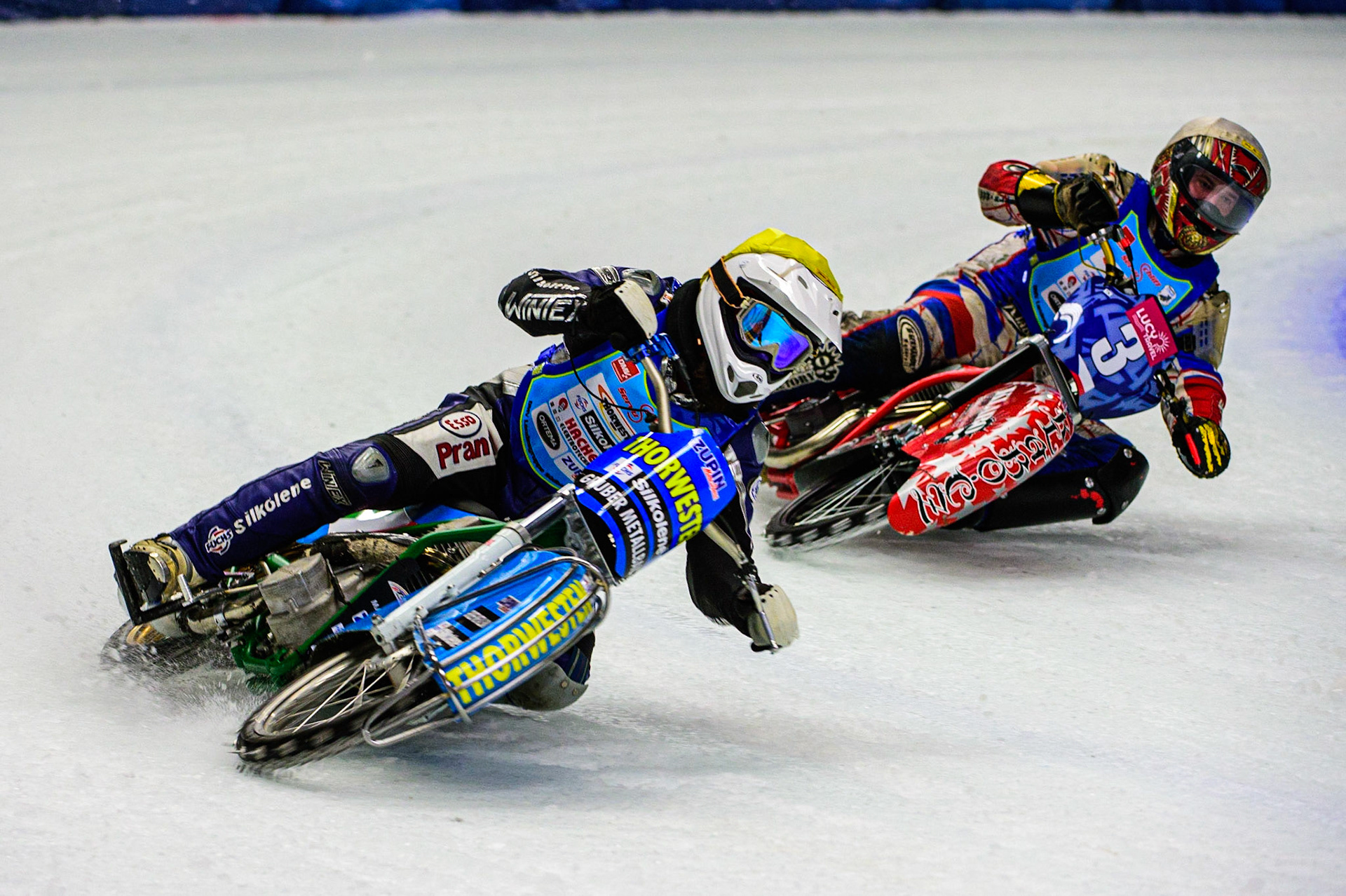 Markus Skabraut (Yellow) leads Antonin Klatovsky (White) during the Race of Legends at the Max-Aicher-Arena, Inzell on Friday 17th March 2023. (Photo: Ian Charles | MI News)