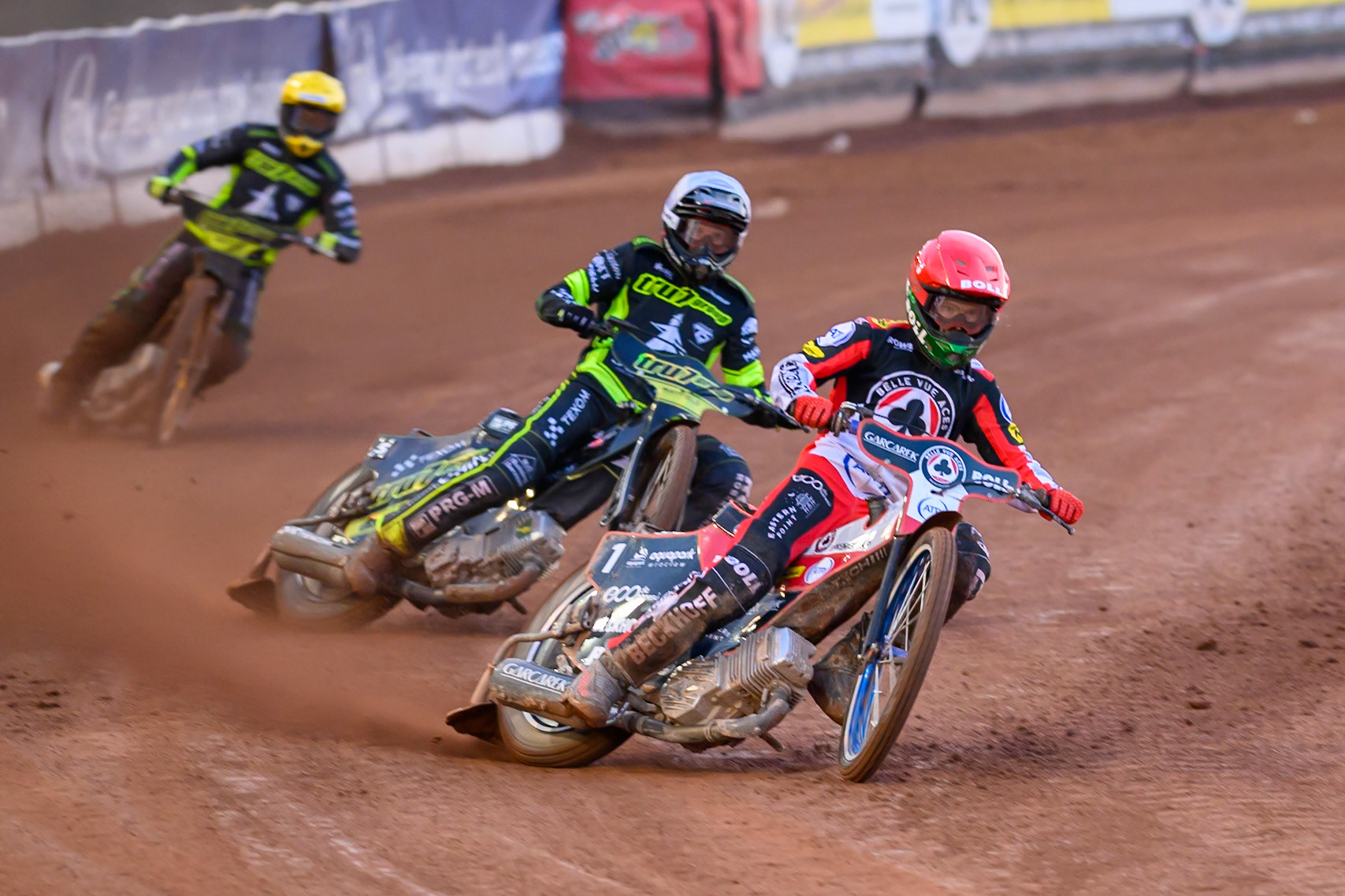 Brady Kurtz of Belle Vue Aces  in Red leading Tobiasz Musielak of Ipswich Witches  in White during the Rowe Motor Oil Premiership match between Belle Vue Aces and Ipswich Witches at the National Speedway Stadium, Manchester on Monday 20th April 2026. (Photo: Ian Charles | MI News)