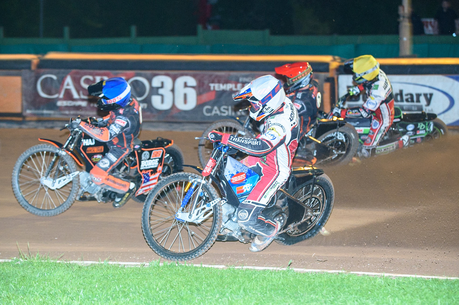 WOLVERHAMPTON, UK. AUGUST 30TH. Steve Worrall  (White) inside Luke Becker  (Blue) Broc Nicol  (Red) and Charles Wright  (Yellow)during the SGB Premiership match between Wolverhampton Wolves and Belle Vue Aces at Monmore Green Stadium, Wolverhampton on Monday 30th August 2021. (Credit: Ian Charles | MI News)