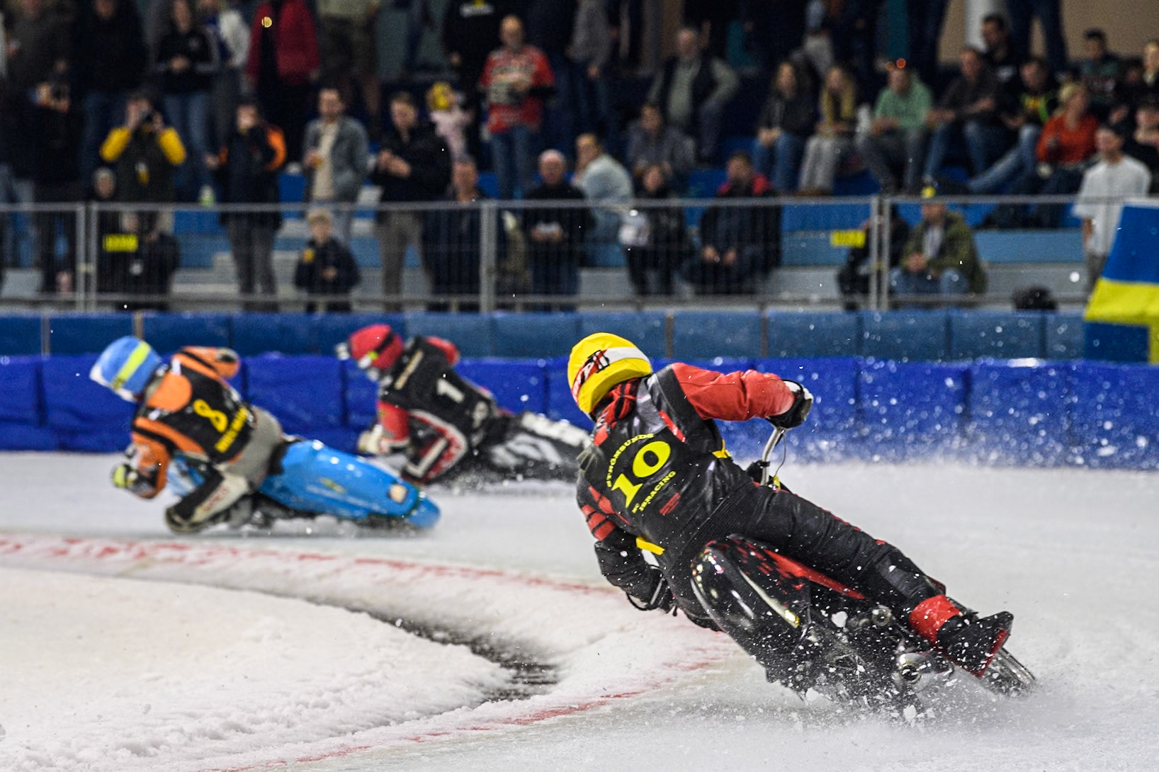Annica Karlsson of Sweden in Yellow chases Melwin Björklin of Sweden in Blue and Jo Saetre of Norway in Red during the Roelof Thijs Bokaal, Ice Rink Thialf, Heerenveen, Netherlands on Friday 4th April 2025. (Photo: Ian Charles | MI News)
