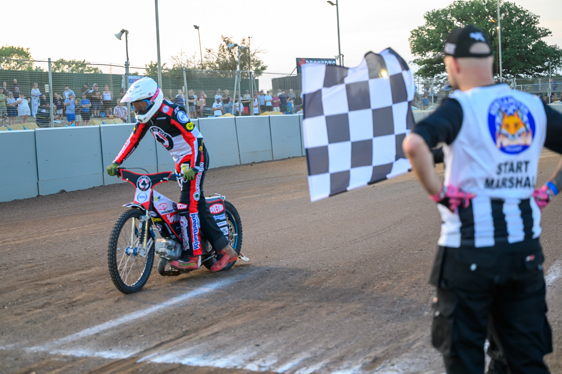 Peter Kildemand of Belle Vue Aces  scores the final point in Heat 7 after pushing the bike home during the Rowe Motor Oil Premiership match between Northampton Foxes and Belle Vue Aces at Northampton International Shaleway, Northampton on Thursday 13th August 2026. (Photo: Ian Charles | MI News)