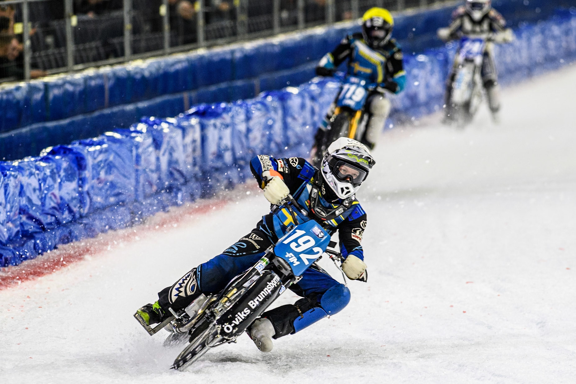 Niclas Svensson (192) of Sweden leading Filip Jäger (719) of Sweden in Yellow during the FIM Ice Speedway Gladiators World Championship, Final 4 at the Ice Stadium, Thialf, Heerenveen on Sunday 6th April 2025. (Photo: Ian Charles | MI News)