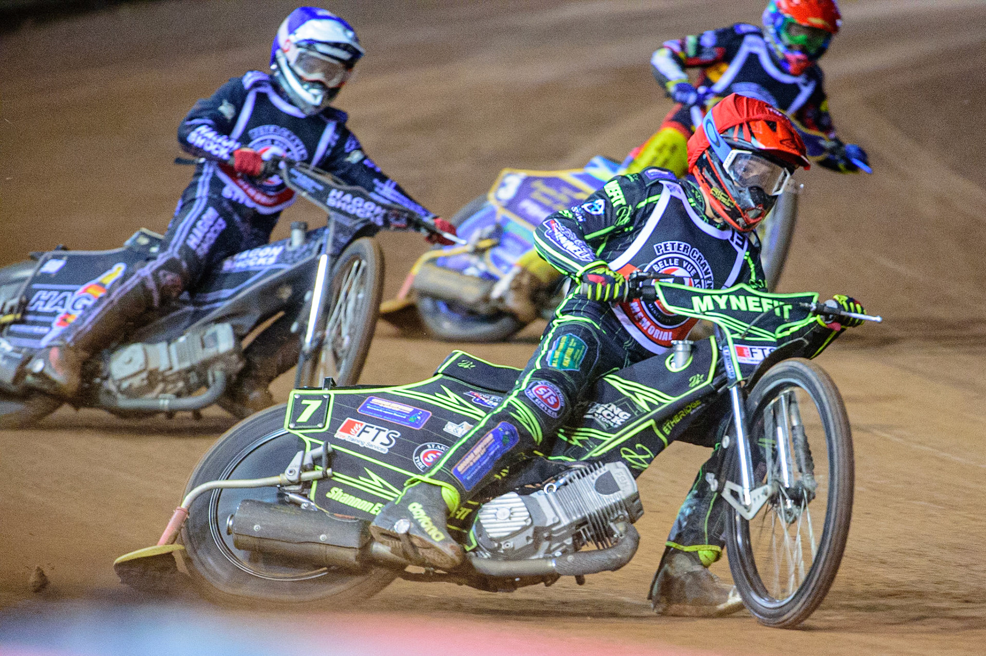 MANCHESTER, UK. OCT 23RD  Jye Etheridge  (Red) leads Broc Nicol  (Blue) and Kyle Howarth  (White) during the Peter Craven Memorial Trophy event at the National Speedway Stadium, Manchester on Saturday 23rd October 2021. (Credit: Ian Charles | MI News)