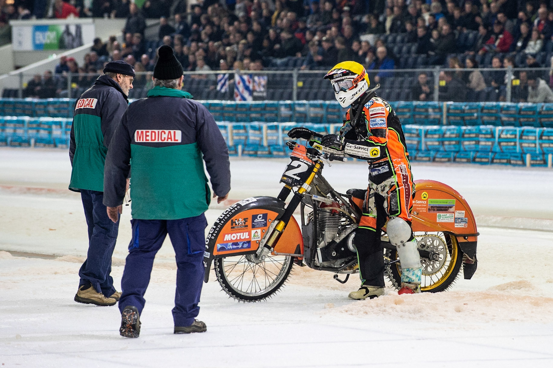 Photo: Ian Charles

Markus Jell pulls his bike off the track after his fall

Roelof Thijs Bokaal, Ice Rink Thialf, Heerenveen, Netherlands Friday  29  March  2019