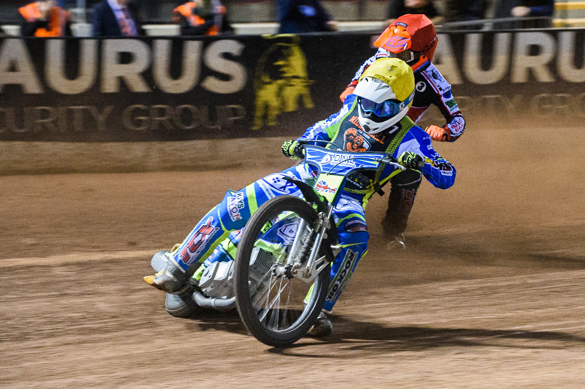 MANCHESTER, SEPT 3RD. Luke Muff  (Yellow) leads Connor Coles  (Red) during the National Development League match between Belle Vue Aces and Mildenhall Fens Tigers at the National Speedway Stadium, Manchester on Friday 3rd September 2021. (Credit: Ian Charles | MI News)