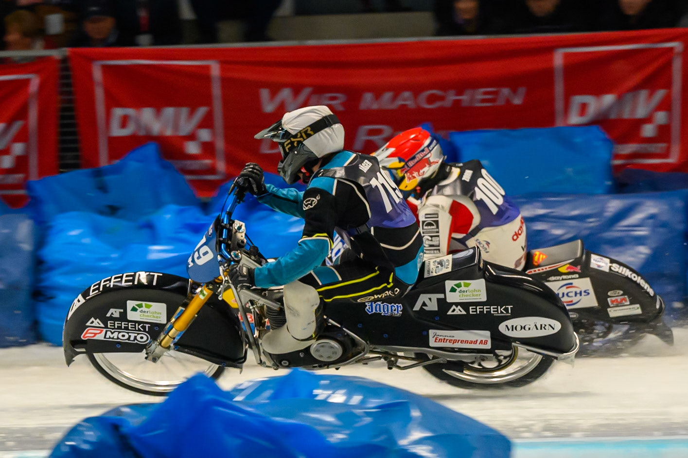 Filip Jäger (719) of Sweden in White rides inside Franz Zorn (100) of Austria in Red during the Ice Speedway Gladiators World Championship Final 2 at Max-Aicher-Arena, Inzell on Sunday 15th March 2026. (Photo: Ian Charles | MI News)