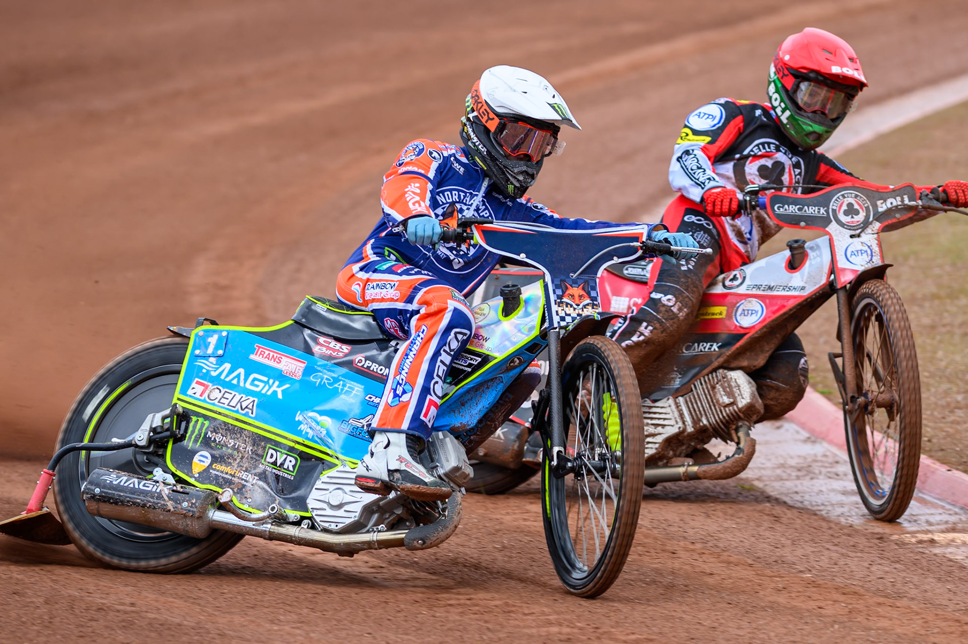 Jaimon Lidsey of Northampton Foxes in White rides outside Brady Kurtz of Belle Vue Aces in Red during the Rowe Motor Oil Premiership match between Belle Vue Aces and Northampton Foxes at the National Speedway Stadium, Manchester on Monday 4th May 2026. (Photo: Ian Charles | MI News)