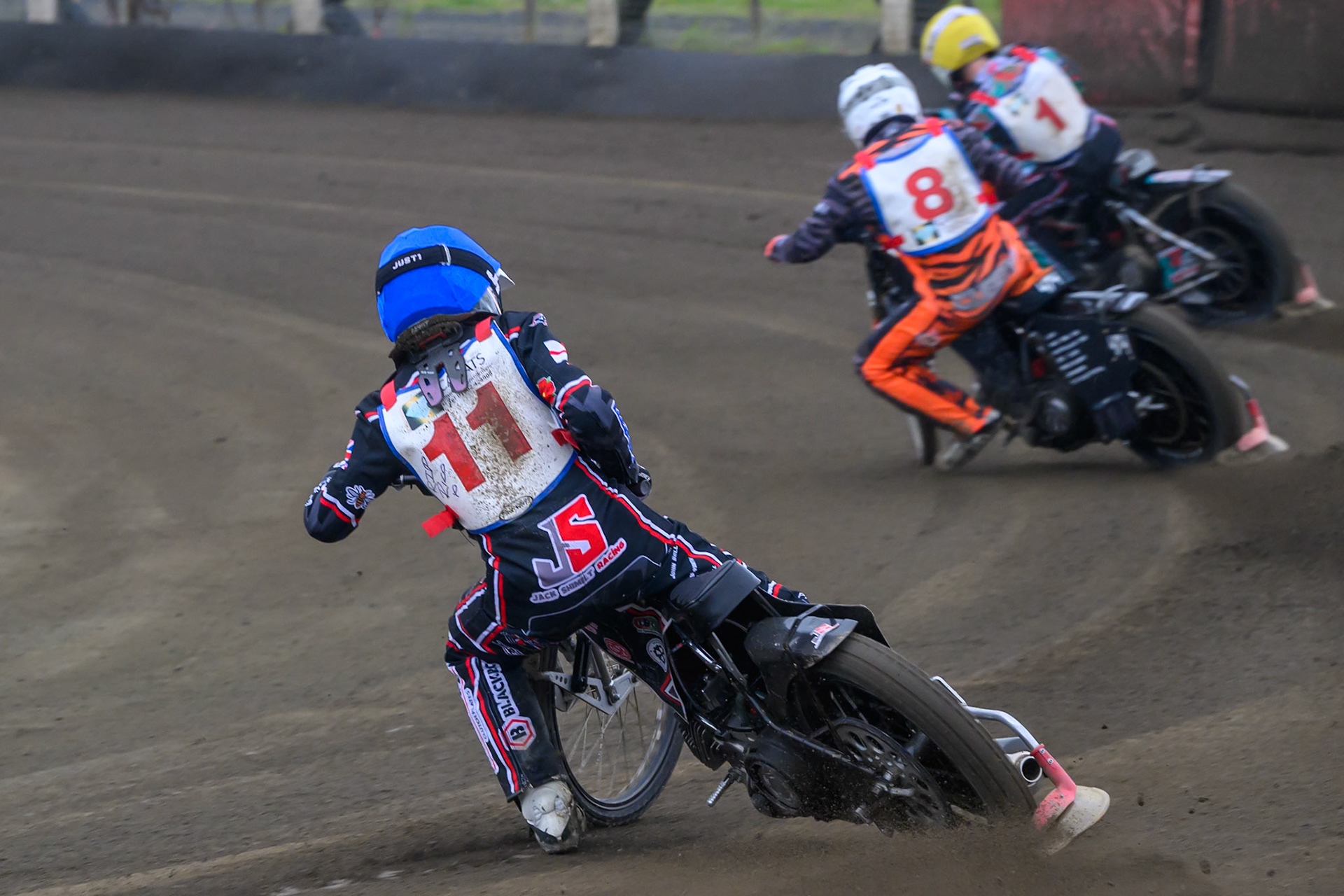 Jack Shimelt in Blue chases Jack Roberts in White  and Alfie Bowtell in Yellow during the Derbyshire Open at Hi-Edge Speedway, Buxton on Sunday 27th September 2026. (Photo: Ian Charles | MI News)