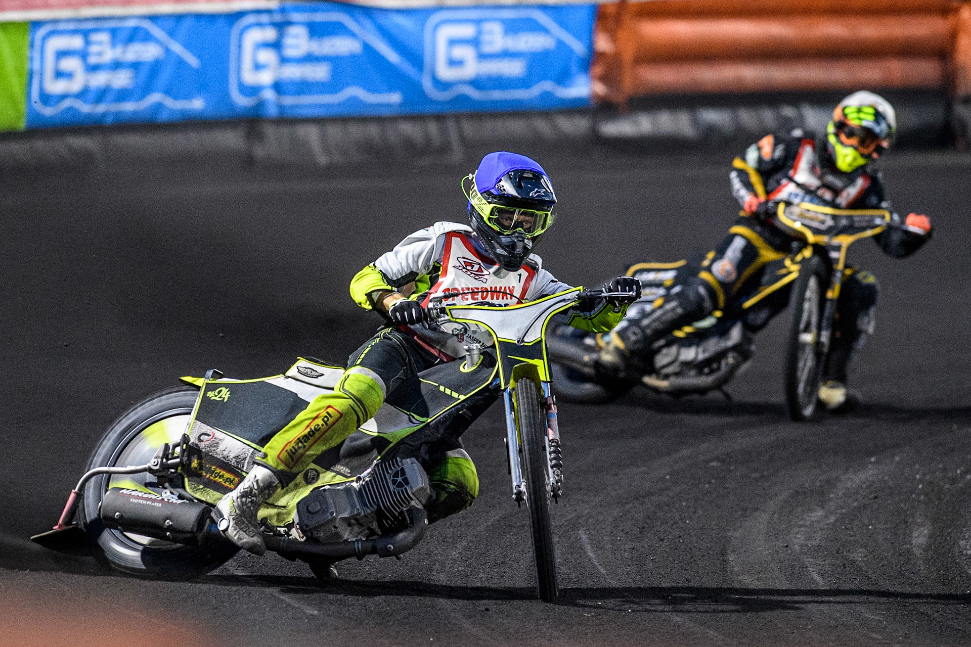Lars Skupien of Poland in Blue leading Jeffrey Sijbesma of The Netherlands in Yellow during the Golden JOPA Helmet at Sportpark Veenoord, Veenoord, Netherlands on Saturday 21st September 2024. (Photo: Ian Charles | MI News)