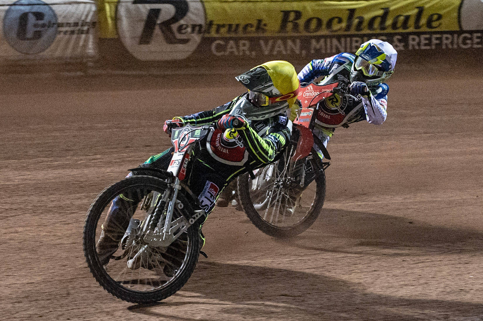 Photo: Ian CharlesJye Etheridge (Yellow) passes Chris Harris (White)Peter Craven Memorial Trophy, National Speedway Stadium, Manchester Thursday  22  October  2020
