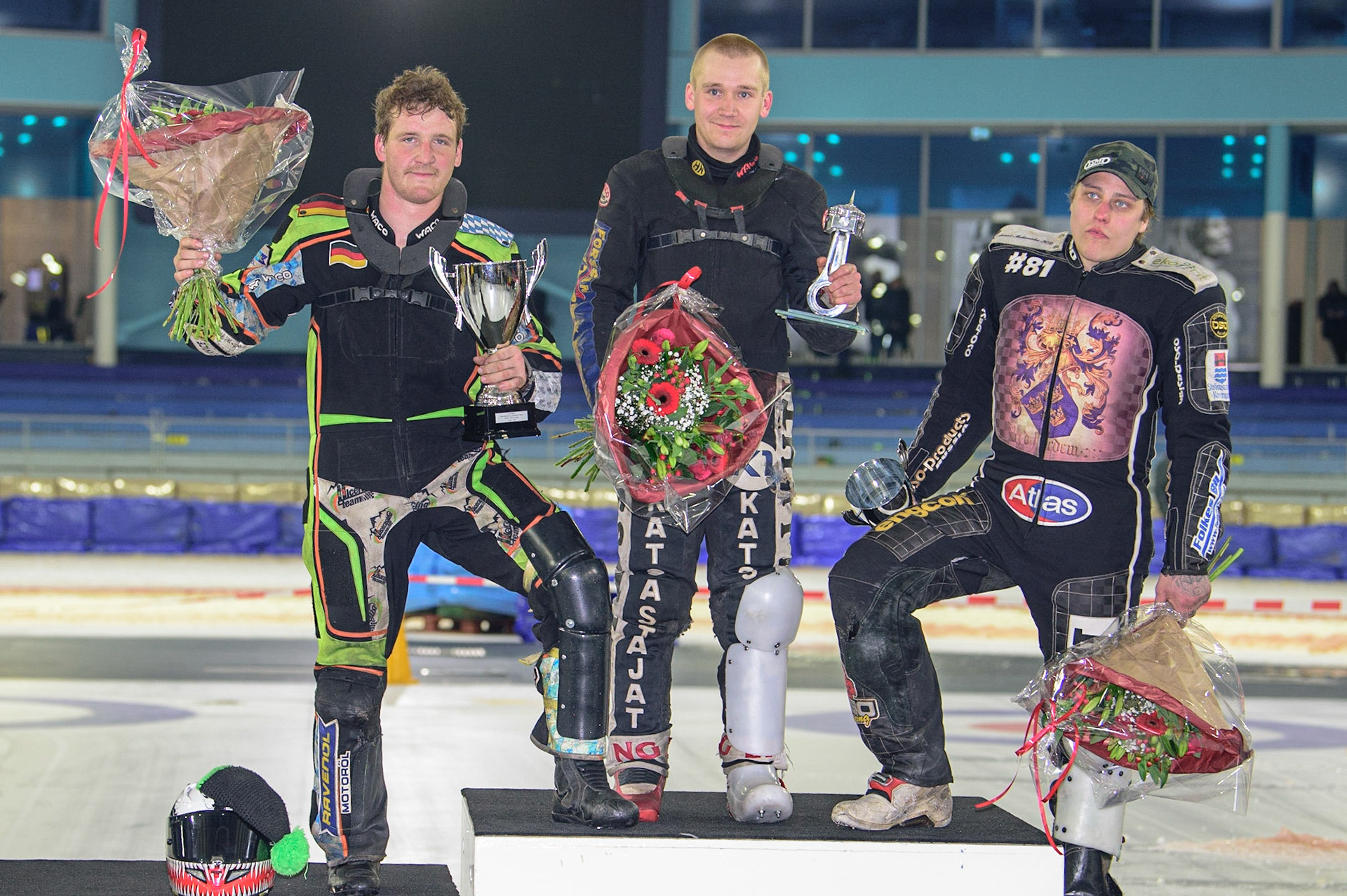 HEERENVEEN, NL. APR 1.  Final Rostrum: (l-r) Benedikt Monn (2nd), Henri Ahlbom (winner), Jimmy Olsén (Third)  during the ROLOEF THIJS BOKAAL  at Ice Rink Thialf, Heerenveen on Friday 1st April 2022. (Credit: Ian Charles | MI News)