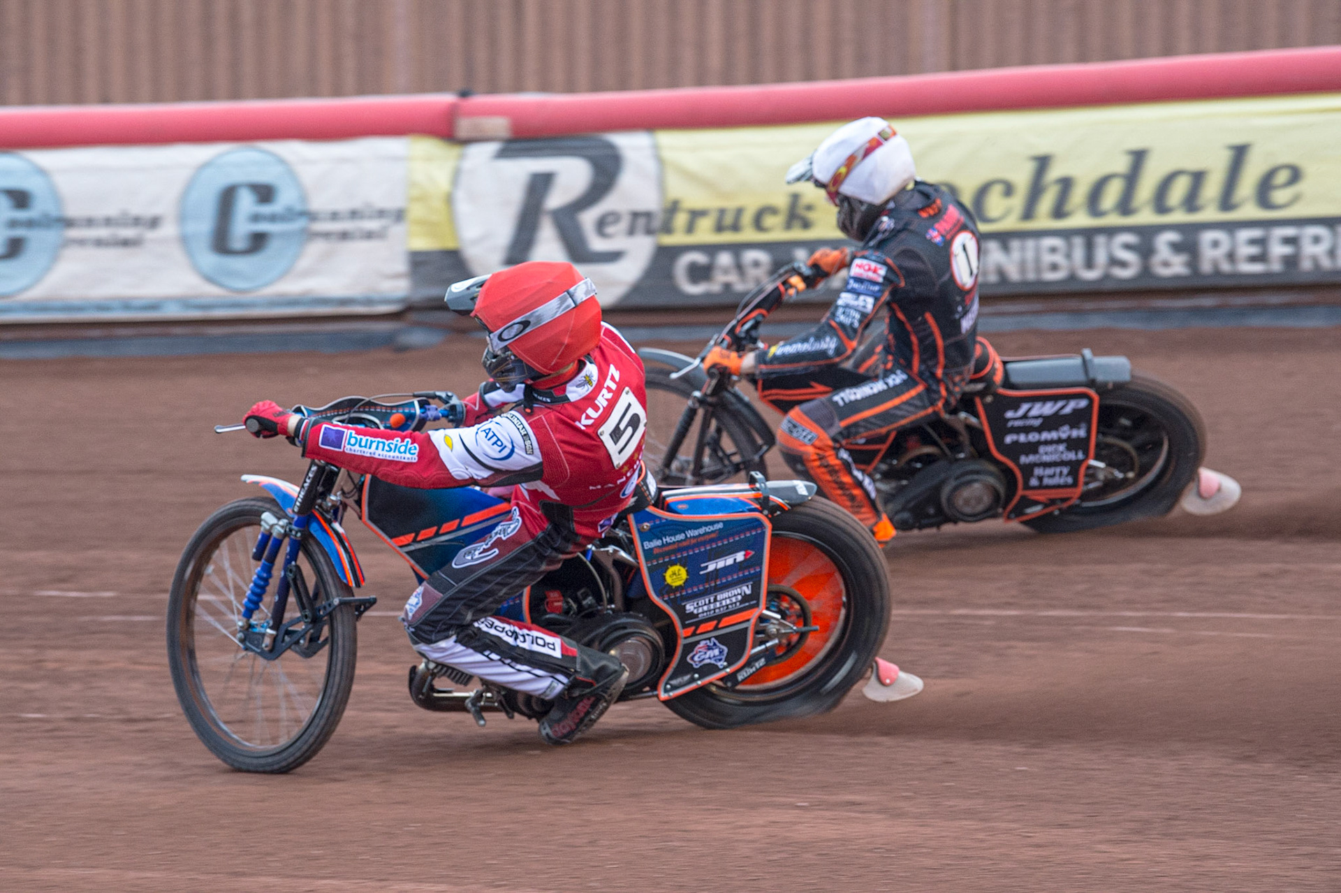 MANCHESTER, UK. JUN 13TH Brady Kurtz  (Red) inside Sam Masters  (White) during the SGB Premiership match between Belle Vue Aces and Wolverhampton  Wolves at the National Speedway Stadium, Manchester on Monday 13th June 2022. (Credit: Ian Charles | MI News)