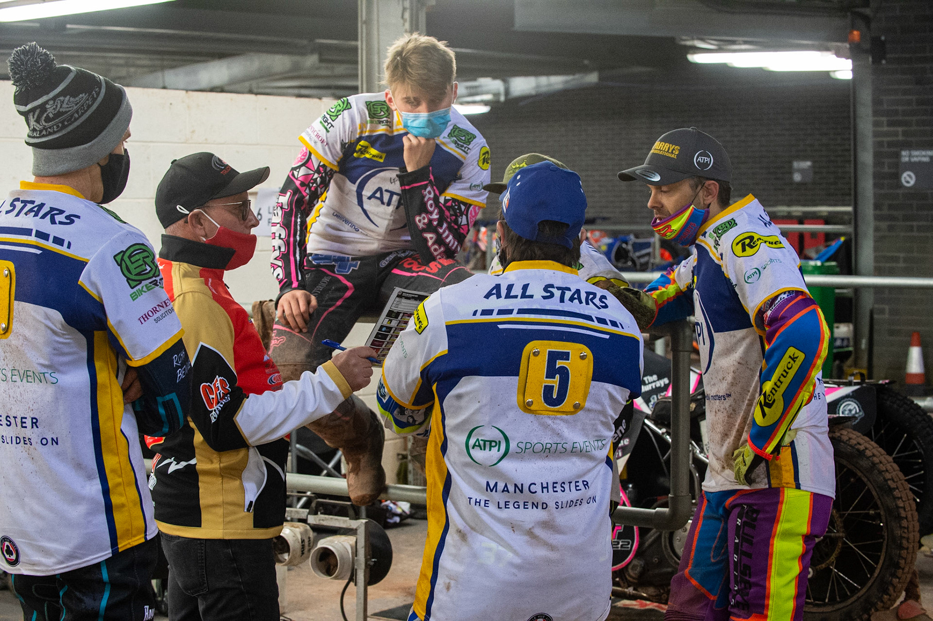 Photo: Ian CharlesAll Stars Team Talk at the intervalBelle Vue ‘Bikerite ’Aces v ‘ATPI’ All Stars, Premiership Challenge, National Speedway Stadium, Manchester Thursday  24  September  2020