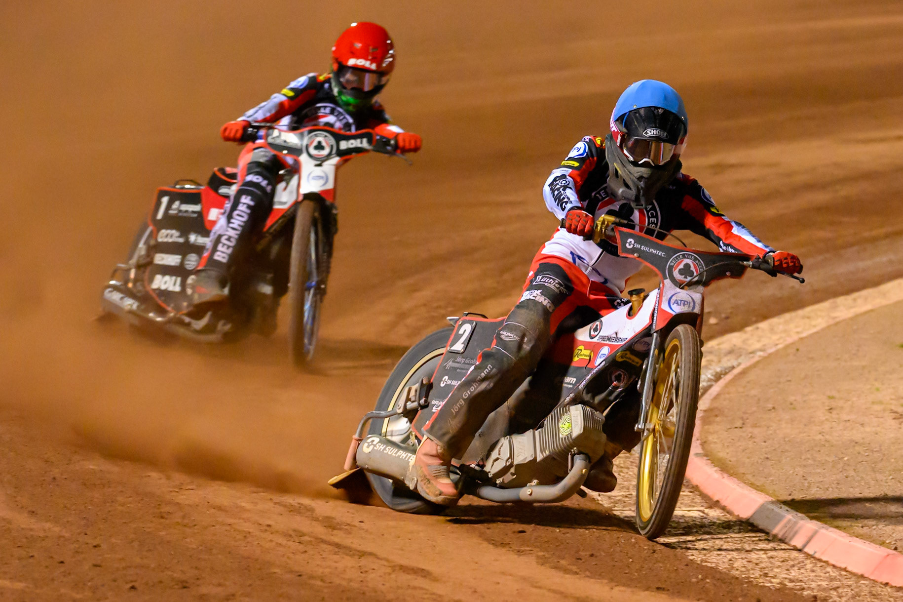 Norick Blödorn of Belle Vue Aces in Blue leading team mate Brady Kurtz of Belle Vue Aces in Red during the Rowe Motor Oil Premiership Play Off Semi Final 2nd leg match between Belle Vue Aces and Ipswich Witches at the National Speedway Stadium, Manchester on Monday 28th September 2026. (Photo: Ian Charles | MI News)