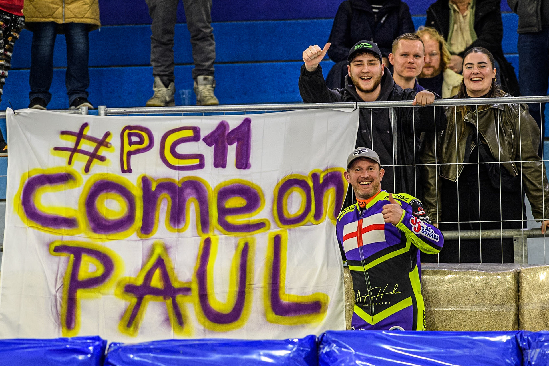 Paul Cooper of Great Britain with a few fans during the Roelof Thijs Bokaal at Ice Rink Thialf, Heerenveen, The Netherlands on Friday 5th April 2024. (Photo: Ian Charles | MI News)
