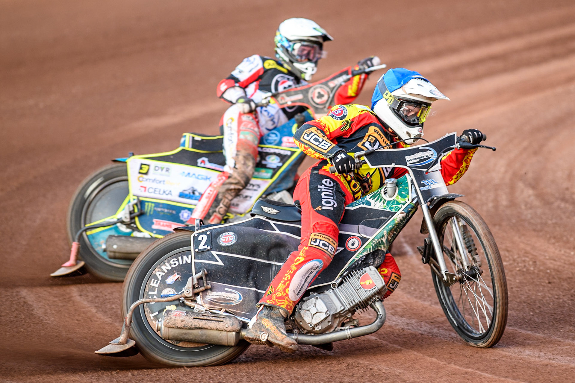 Leicester Lions' Richard Lawson in Blue leading Belle Vue Aces' Jaimon Lidsey in White during the Rowe Motor Oil Premiership match between Leicester Lions and Belle Vue Aces at the Pidcock Motorcycles Arena, Leicester on Thursday 25th July 2024. (Photo: Ian Charles | MI News)