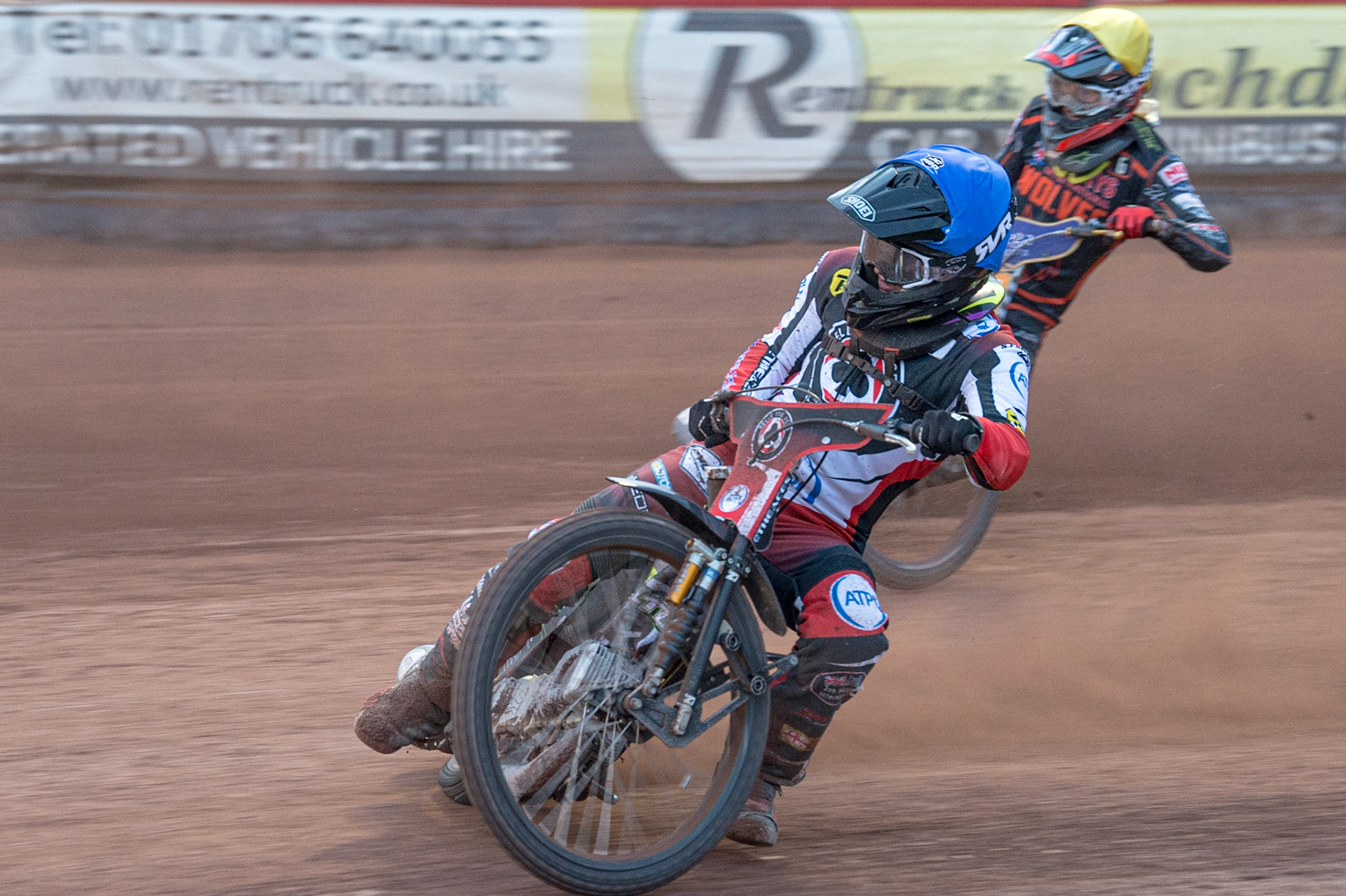 MANCHESTER, UK. JUN 13TH Tom Brennan  (Blue) leads Drew Kemp  (Yellow) during the SGB Premiership match between Belle Vue Aces and Wolverhampton  Wolves at the National Speedway Stadium, Manchester on Monday 13th June 2022. (Credit: Ian Charles | MI News)