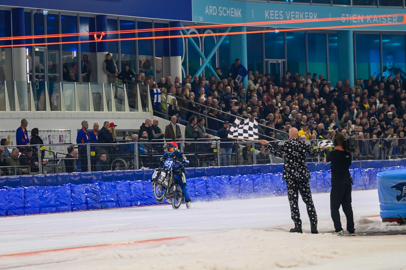Niclas Svensson (192) of Sweden  crosses the finish line as meeting winner and the New World Champion during the FIM Ice Speedway Gladiators World Championship Final 3 at Ice Rink Thialf, Heerenveen on Saturday 11th April 2026. (Photo: Ian Charles | MI News)