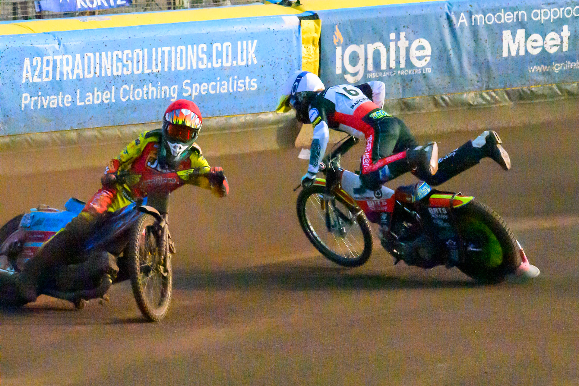 Tate Zischke of Belle Vue Aces in White loses control and flips off his bike during the Rowe Motor Oil Premiership match between Leicester Lions and Belle Vue Aces at the Hydroscan Arena, Leicester on Thursday 23rd July 2026. (Photo: Ian Charles | MI News)