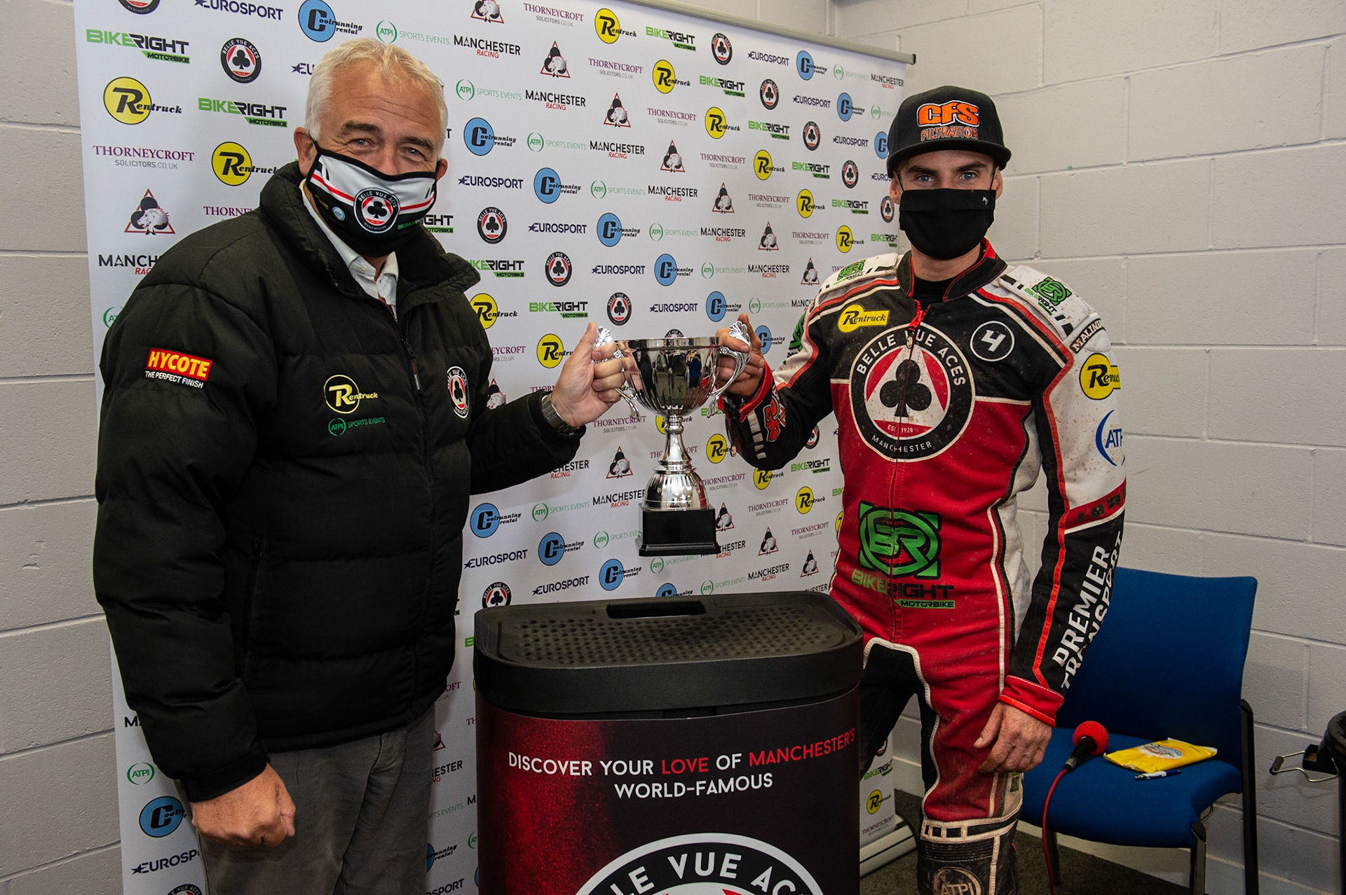 Photo: Ian CharlesBelle Vue Co-Owner Robin Southwell presents Aces Skipper Steve Worrall with the winners trophyBelle Vue ‘Bikerite ’Aces v ‘ATPI’ All Stars, Premiership Challenge, National Speedway Stadium, Manchester Thursday  24  September  2020