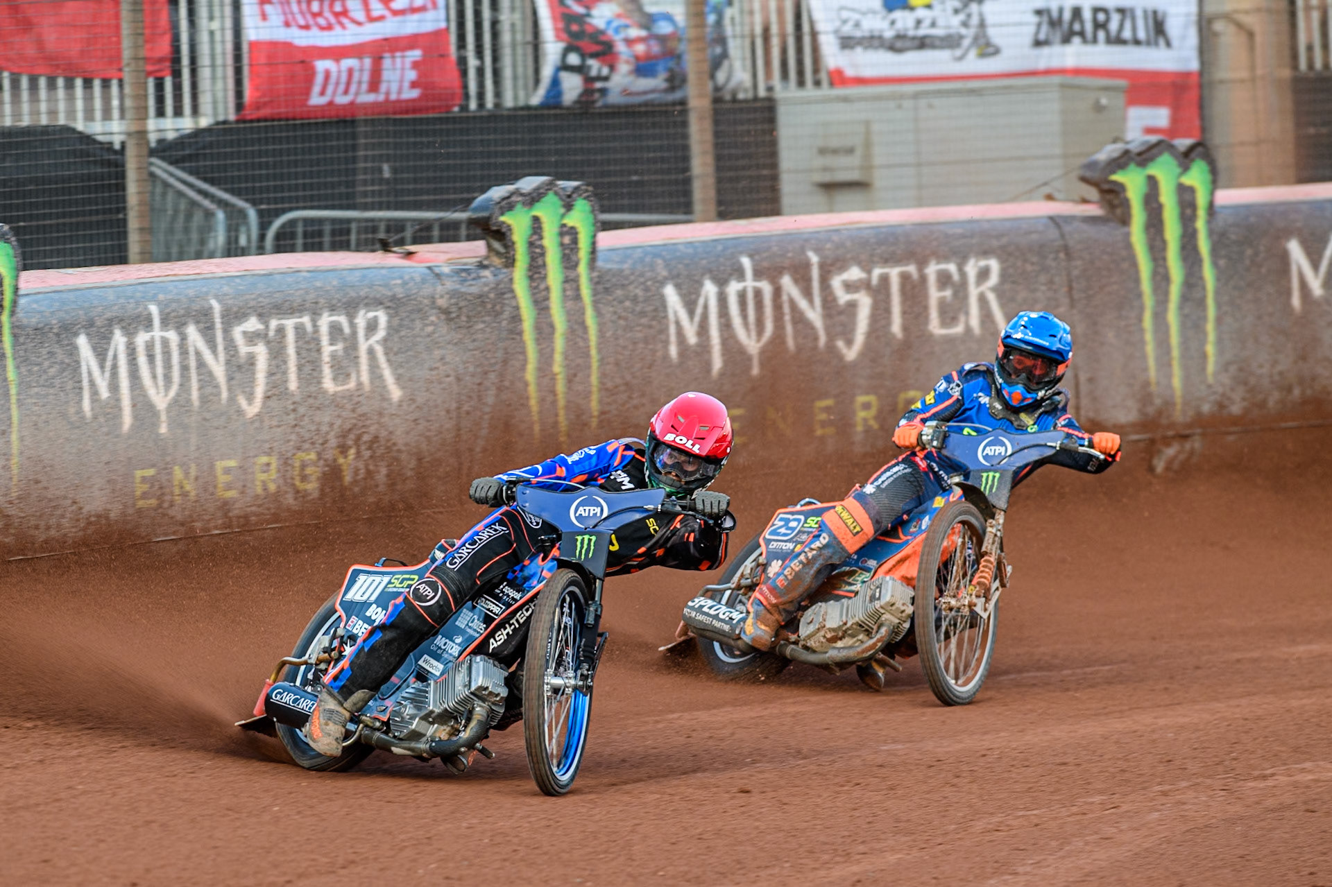 Brady Kurtz (101) of Australia in Red leading Andzejs Lebedevs (29) of Latvia in Blue during the ATPI FIM Speedway Grand Prix Round 5 at the National Speedway Stadium, Manchester, on Saturday 14th June 2025. (Photo: Ian Charles | MI News)