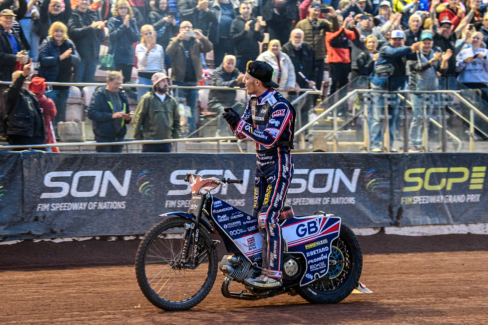 Dan Bewley of Great Britain acknowledges the fans after the GB win during the Monster Energy FIM Speedway of Nation Final at the National Speedway Stadium, Manchester on Saturday 13th July 2024. (Photo: Ian Charles | MI News)