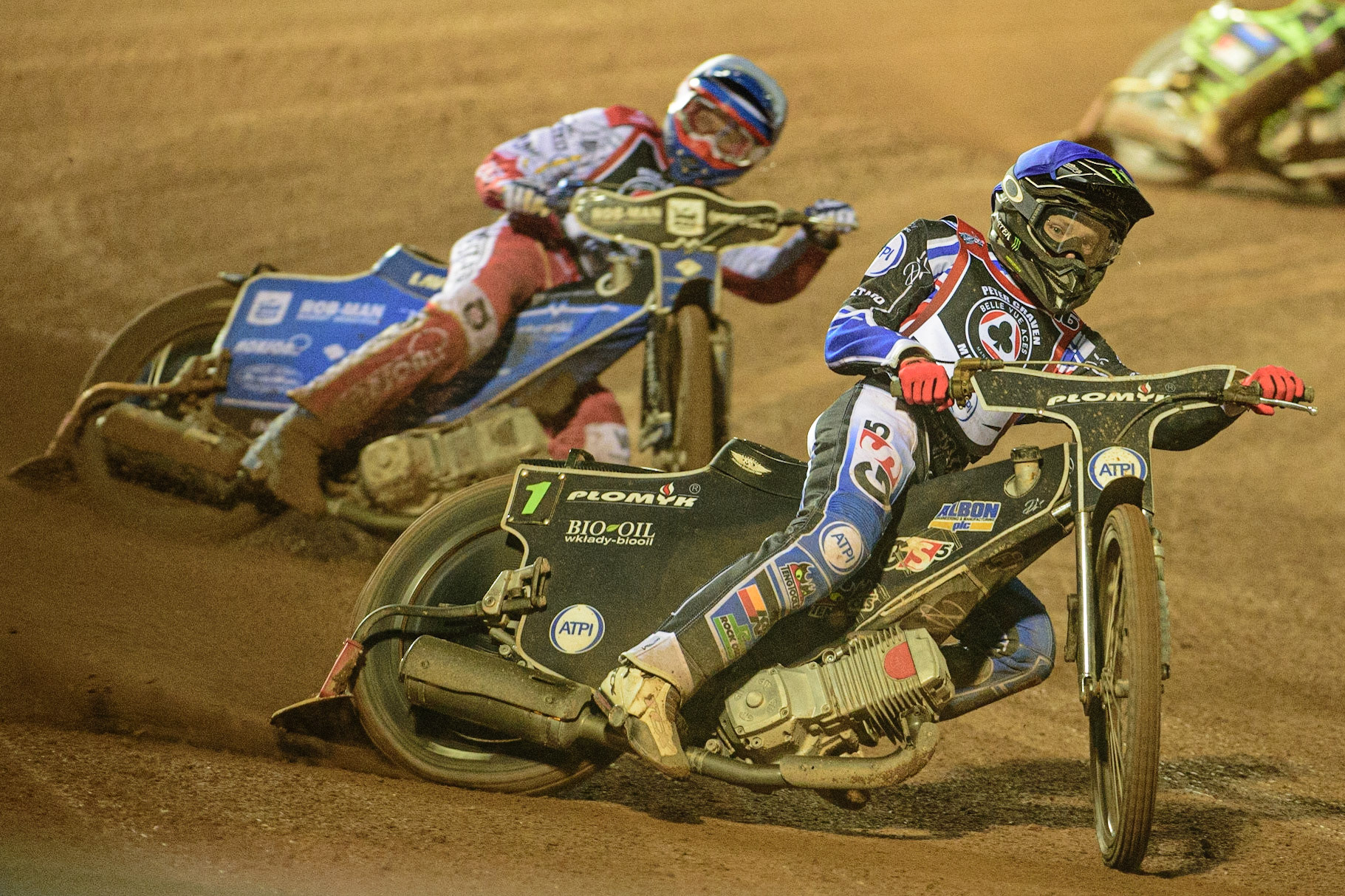 MANCHESTER, UK. MAR 21ST.  Dan Bewley (Blue) leads Tobiasz Musielak (White)during the ATPI Peter Craven Memorial Trophy at the National Speedway Stadium, Manchester on Monday 21st March 2022. (Credit: Ian Charles | MI News)
