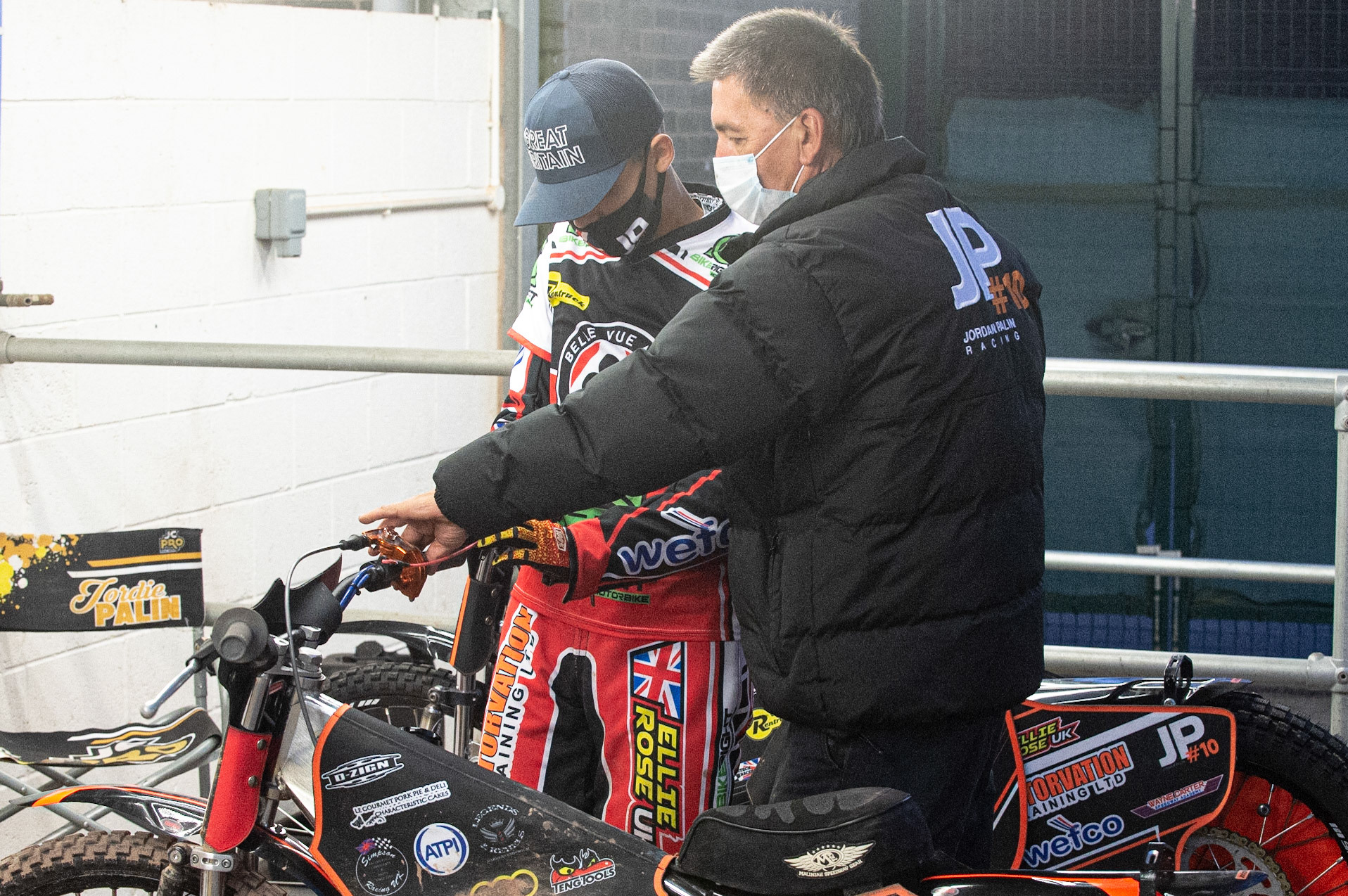Photo: Ian CharlesJordan Palin of Belle Vue 'BikeRight' Aces with his father warming up his bikeBelle Vue ‘Bikerite ’Aces v ‘ATPI’ All Stars, Premiership Challenge, National Speedway Stadium, Manchester Thursday  24  September  2020