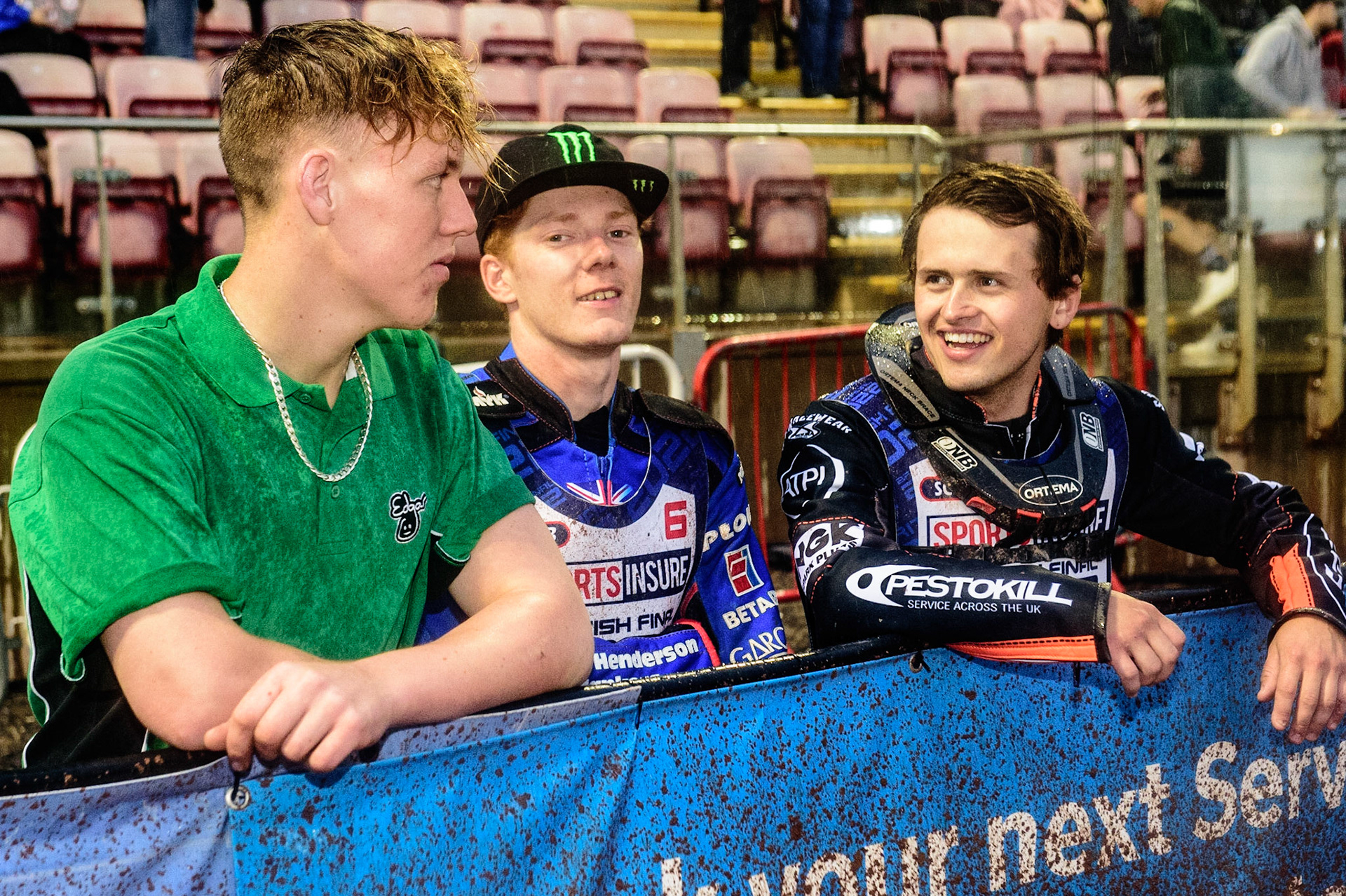 Dan Bewley (centre) with his mechanic and Jack Smith (right) during the Sports Insure British Speedway Championship Final at the National Speedway Stadium, Bellevue, Manchester, England on Monday 1st August 2022. (Photo by: Ian Charles | MI News)