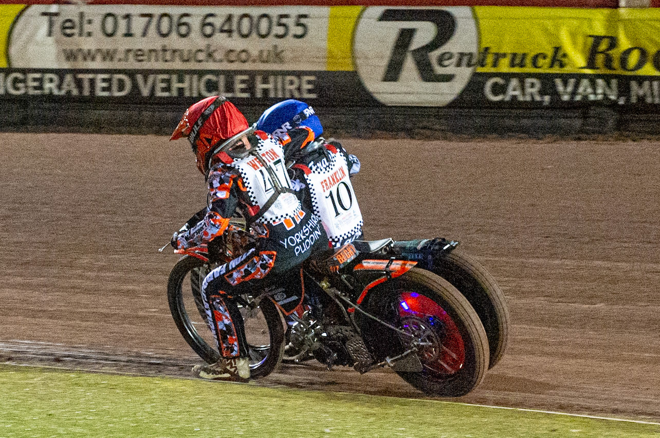 Photo: Ian CharlesBecky Weston (Red) battles with Jack Franklin (Blue) (125cc B Class)British Youth Speedway Championship (Round 5), National Speedway Stadium, Manchester Saturday  10  October  2020