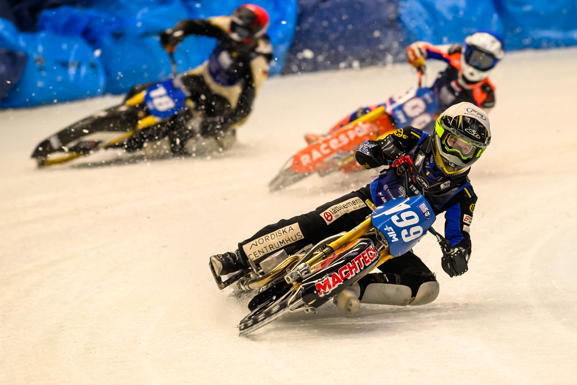 Martin Haarahiltunen (199) of Sweden in White leading Jasper Iwema (800) of The Netherlands in Blue and Reserve Franz Mayerbüchler (18) of Germany in Red during the Ice Speedway Gladiators World Championship Final 2 at Max-Aicher-Arena, Inzell on Sunday 15th March 2026. (Photo: Ian Charles | MI News)