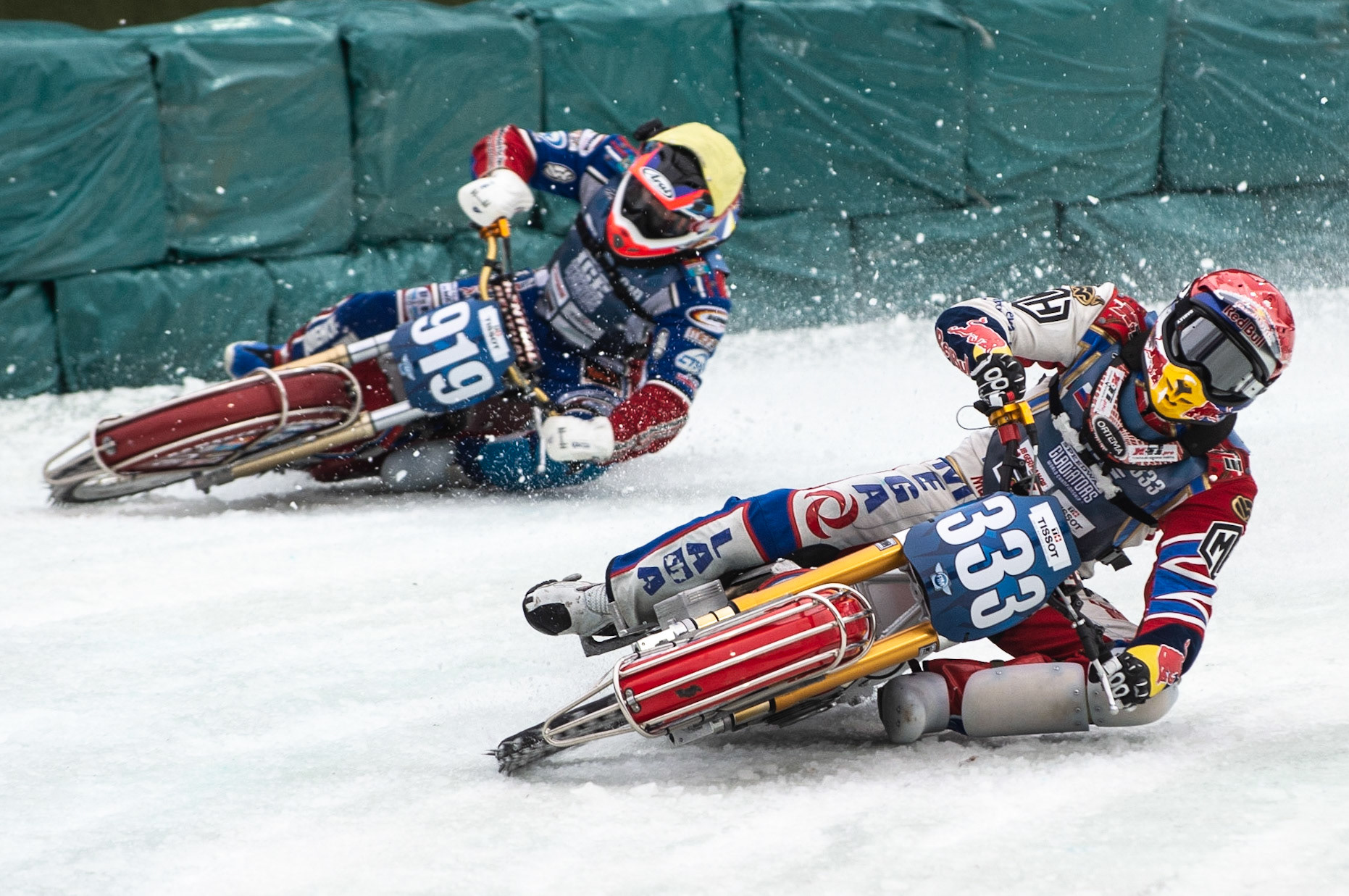 Photo: Ian Charles

Danil Ivanov (333) leads Dmitri Khomitsevich (919)

FIM Ice Speedway Gladiators World Championship, Final 3.2, Horst-Dohm Eisstadion, Berlin, Germany Sunday  3  March  2019