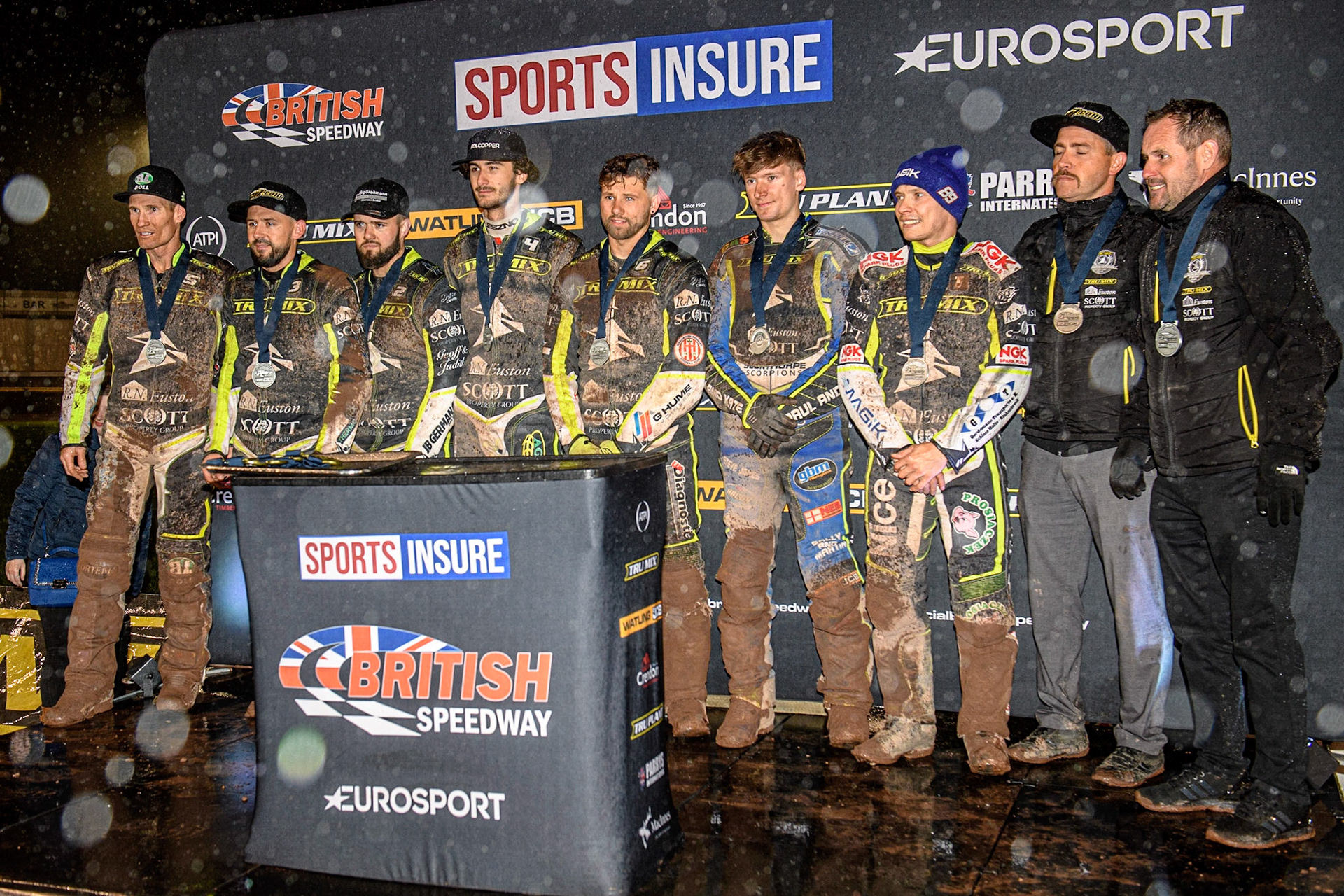 A subdued Ipswich team who lost the Grand Final during the Sports Insure Premiership Grand Final Second Leg match between Sheffield Tigers and Ipswich Witches at Owlerton Stadium, Sheffield on Thursday 5th October 2023. (Photo: Ian Charles | MI News)