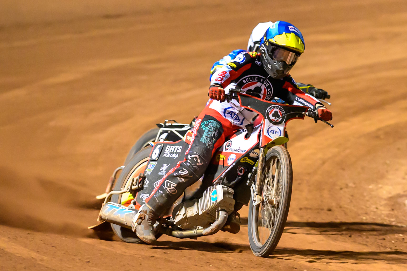 Tate Zischke of Belle Vue Aces in Blue leading Ben Cook, Guest Rider for Sheffield Tigers in White during the Rowe Motor Oil Premiership match between Belle Vue Aces and Sheffield Tigers at the National Speedway Stadium, Manchester on Monday 14th September 2026. (Photo: Ian Charles | MI News)