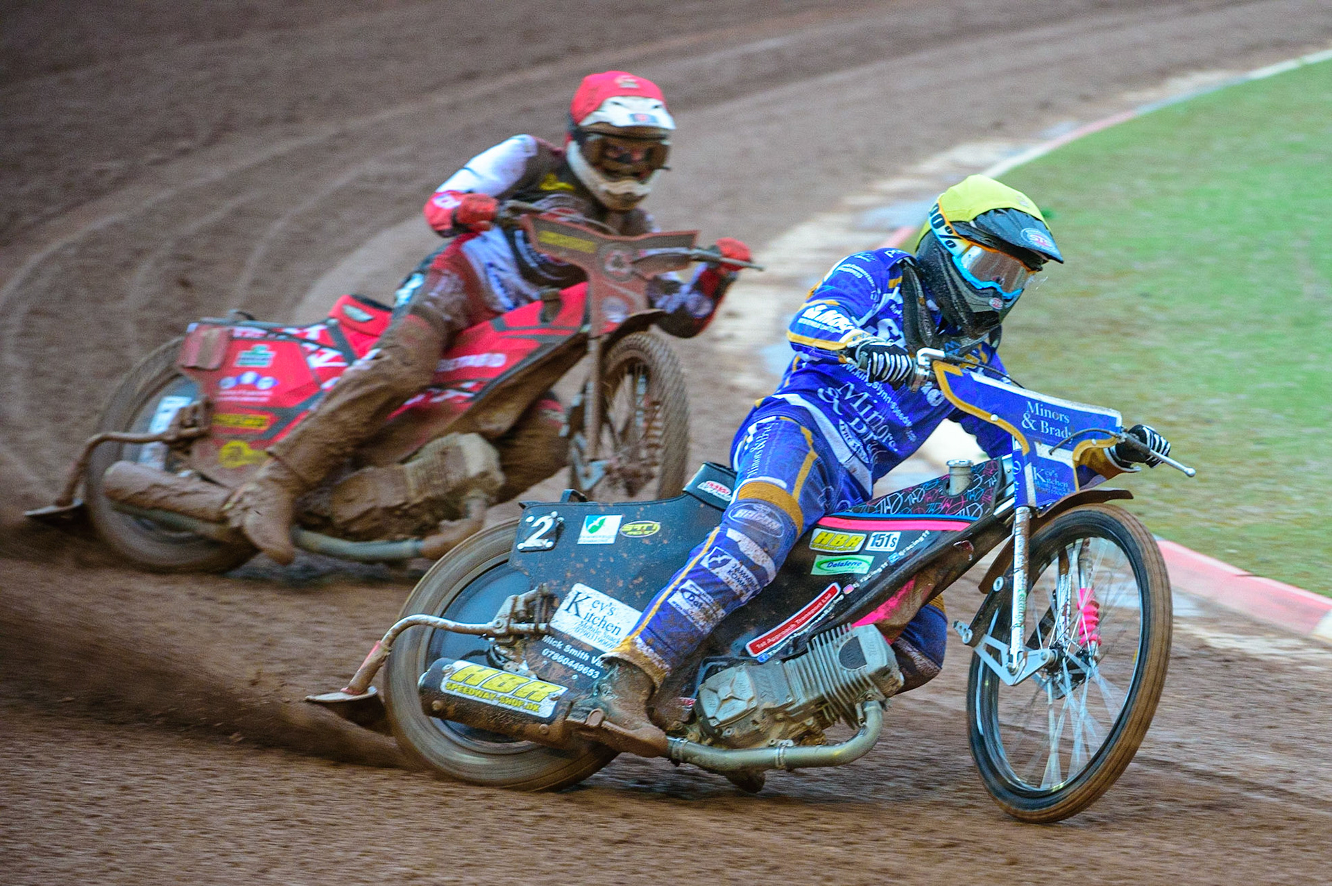 MANCHESTER, UK. MAY 16TH Thomas Jorgensen  (Yellow) leads Max Fricke  (Red) during the SGB Premiership match between Belle Vue Aces and King's Lynn Stars at the National Speedway Stadium, Manchester on Monday 16th May 2022. (Credit: Ian Charles | MI News)