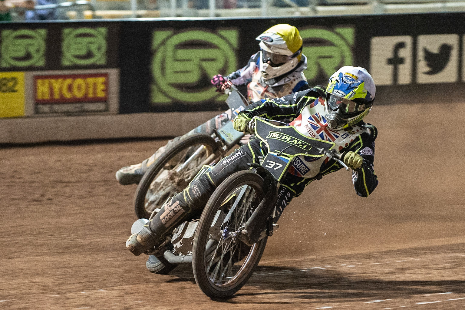 Photo: Ian Charles

Chris Harris (White) passes Danny Ayres (Yellow)

Sports Insure British Final,  Belle Vue National Speedway Stadium, Manchester Monday 29  July  2019