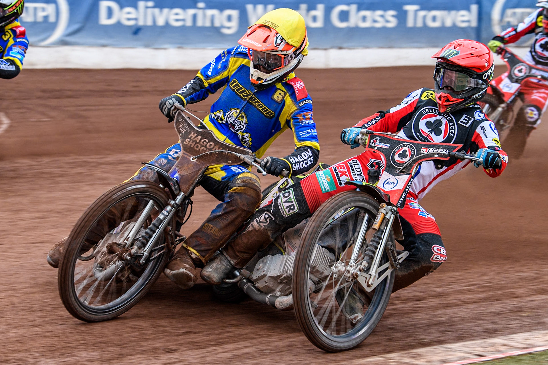 Sheffield Tigers' Jason Edwards (Yellow) outside Belle Vue ATPI Aces Jaimon Lidsey (Red) during the Rowe Motor Oil Premiership KO Cup Quarter Final 1st Leg between Belle Vue Aces and Sheffield Tigers at the National Speedway Stadium, Manchester on Monday 1st April 2024. (Photo: Ian Charles | MI News)