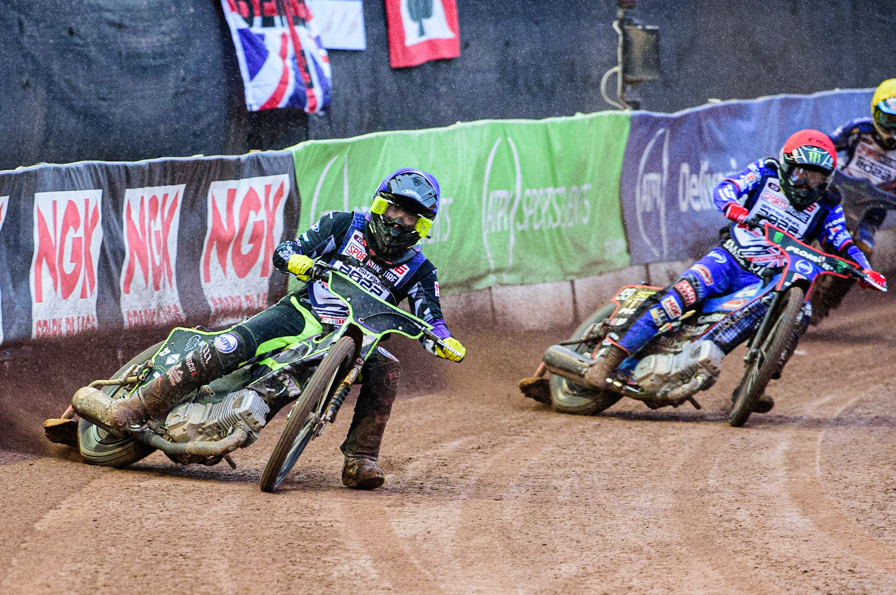 Tom Brennan (Blue) leads Dan Bewley  (Red) during the Sports Insure British Speedway Championship Final at the National Speedway Stadium, Bellevue, Manchester, England on Monday 1st August 2022. (Photo by: Ian Charles | MI News)