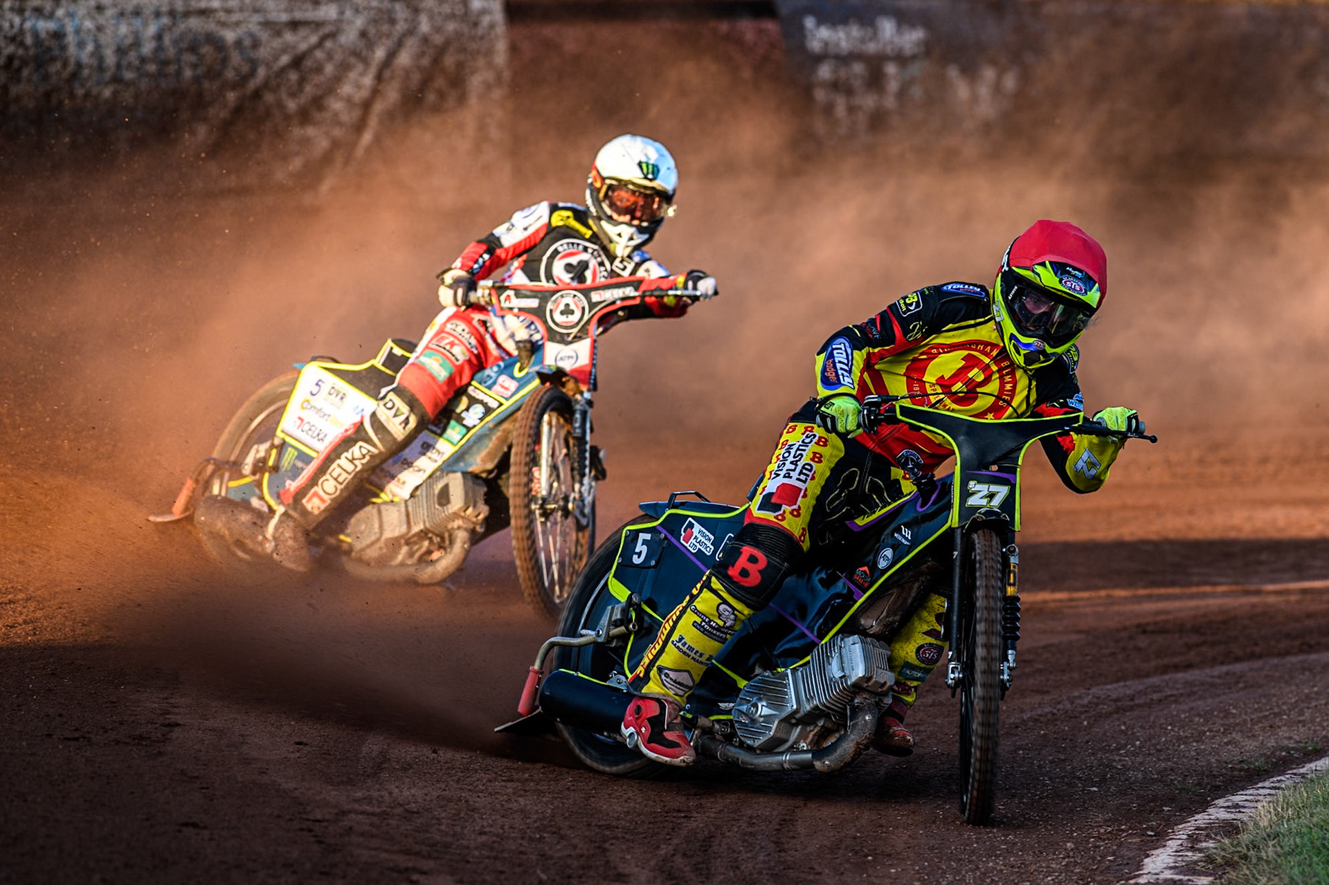 Birmingham Brummies' Tom Brennan in Red leading Belle Vue Aces' Jaimon Lidsey in White during the Rowe Motor Oil Premiership match between Birmingham Brummies and Belle Vue Aces at Perry Bar Stadium, Birmingham on Monday 29th July 2024. (Photo: Ian Charles | MI News)