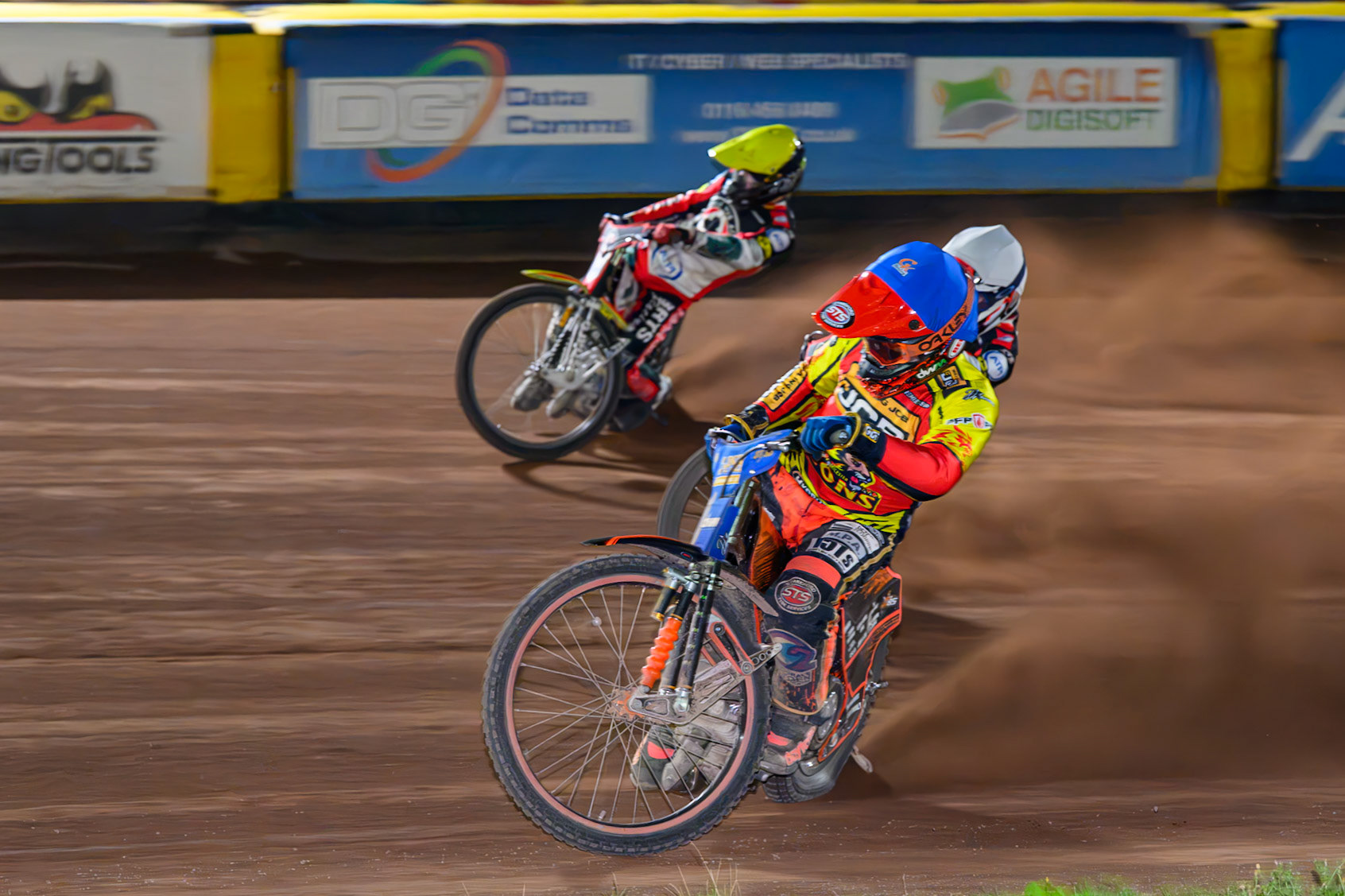 Jordan Jenkins, Guest Rider for Leicester Lions in Blue  on the inside of Zach Cook of Belle Vue Aces  in White  and Tate Zischke of Belle Vue Aces  in Yellow during the Rowe Motor Oil Premiership match between Leicester Lions and Belle Vue Aces at the Hydroscan Arena, Leicester on Monday 7th September 2026. (Photo: Ian Charles | MI News)